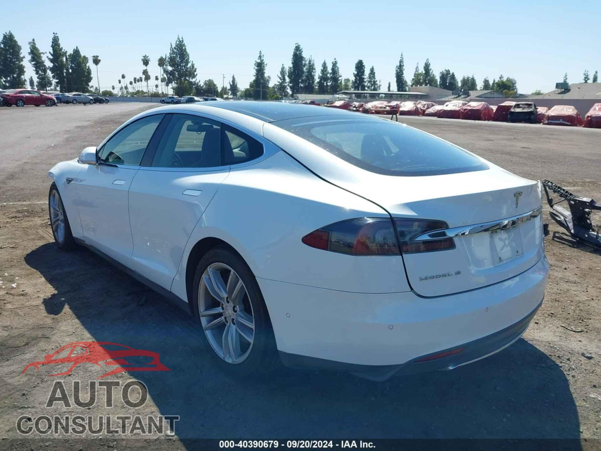 TESLA MODEL S 2015 - 5YJSA1E25FF115970