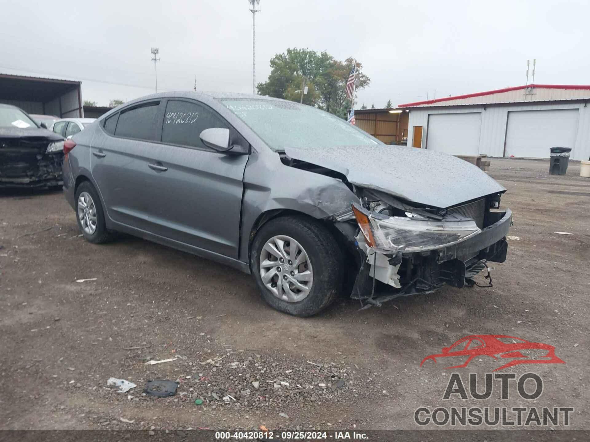 HYUNDAI ELANTRA 2019 - KMHD74LF1KU867645