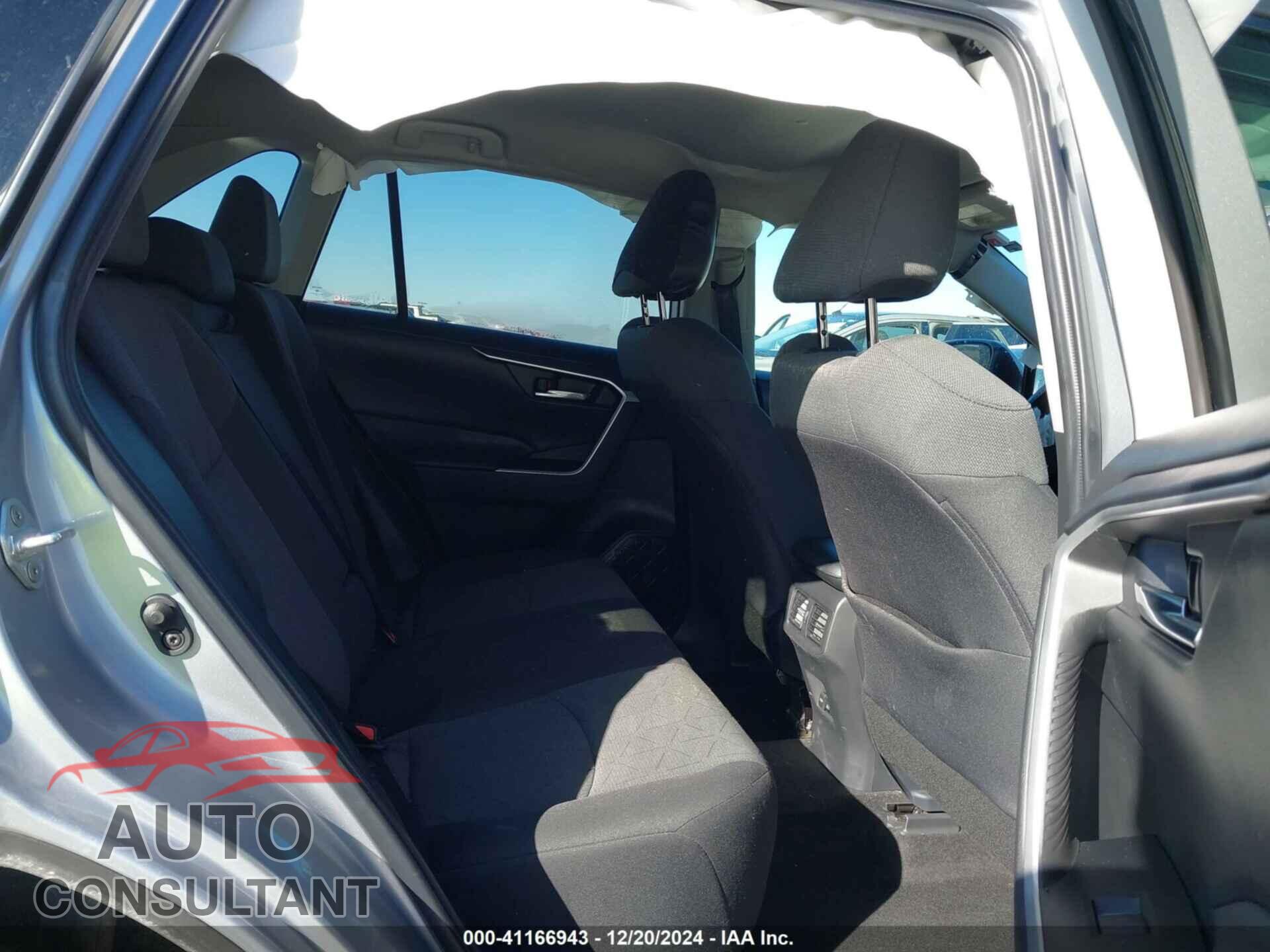TOYOTA RAV4 2022 - 2T3P1RFV7NC299512