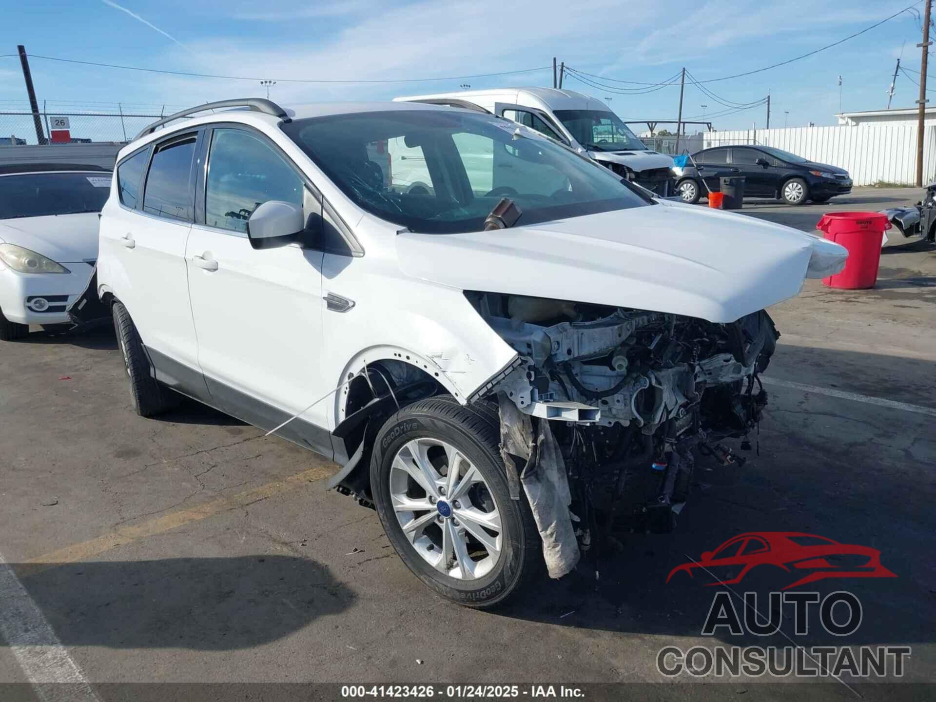 FORD ESCAPE 2018 - 1FMCU0GD2JUA58207