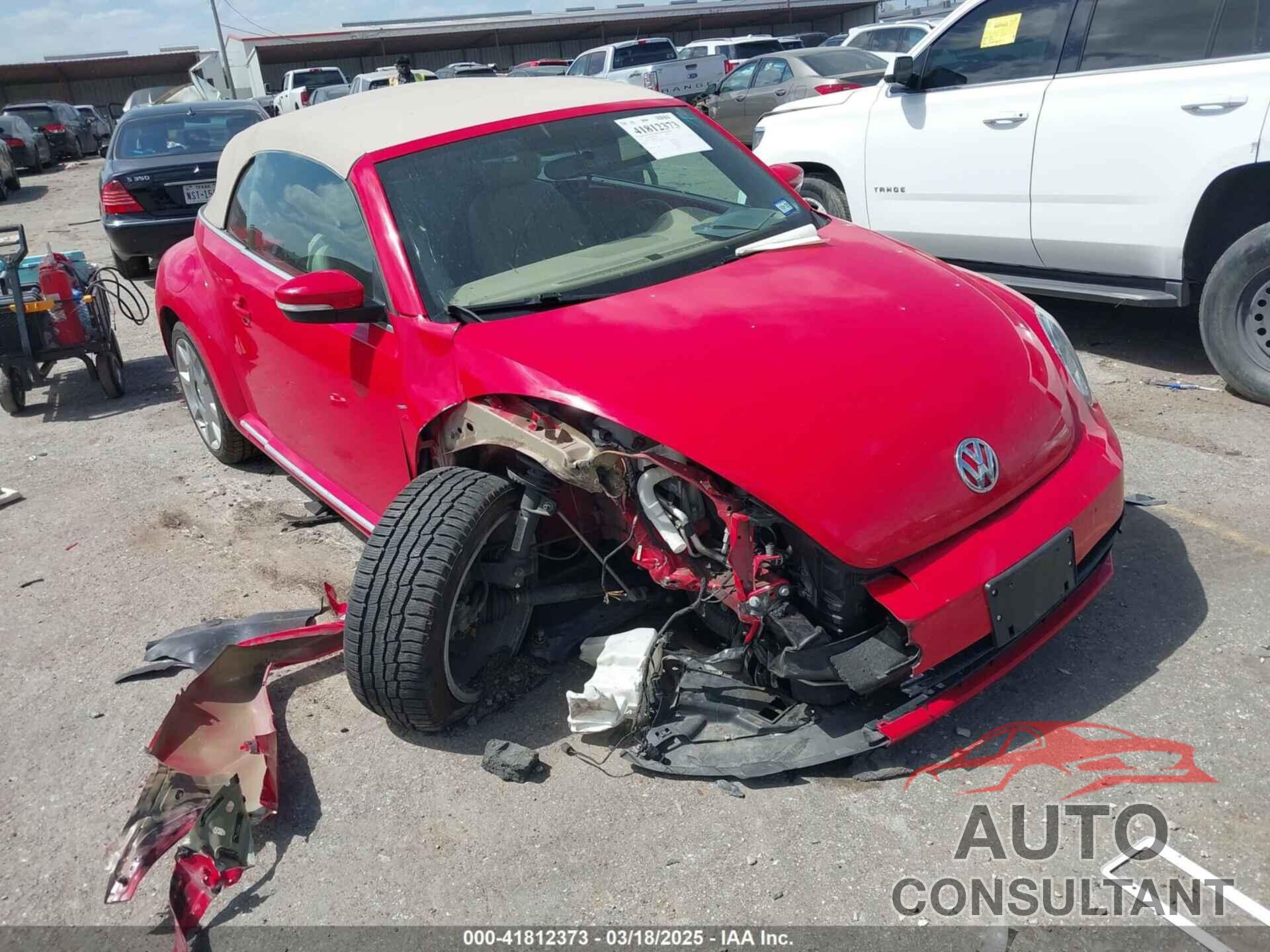 VOLKSWAGEN BEETLE 2015 - 3VW517AT4FM803238