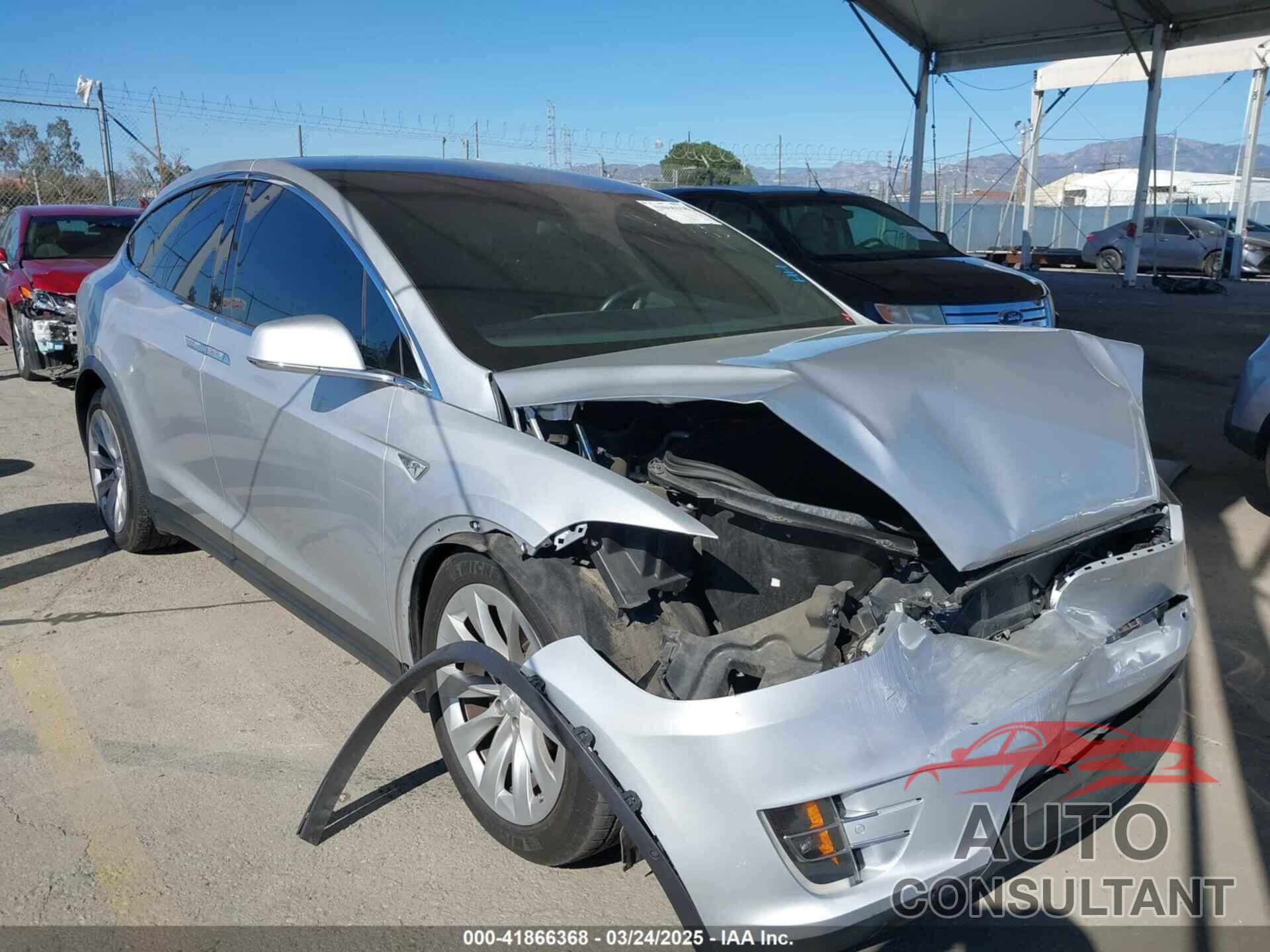 TESLA MODEL X 2016 - 5YJXCBE25GF021322