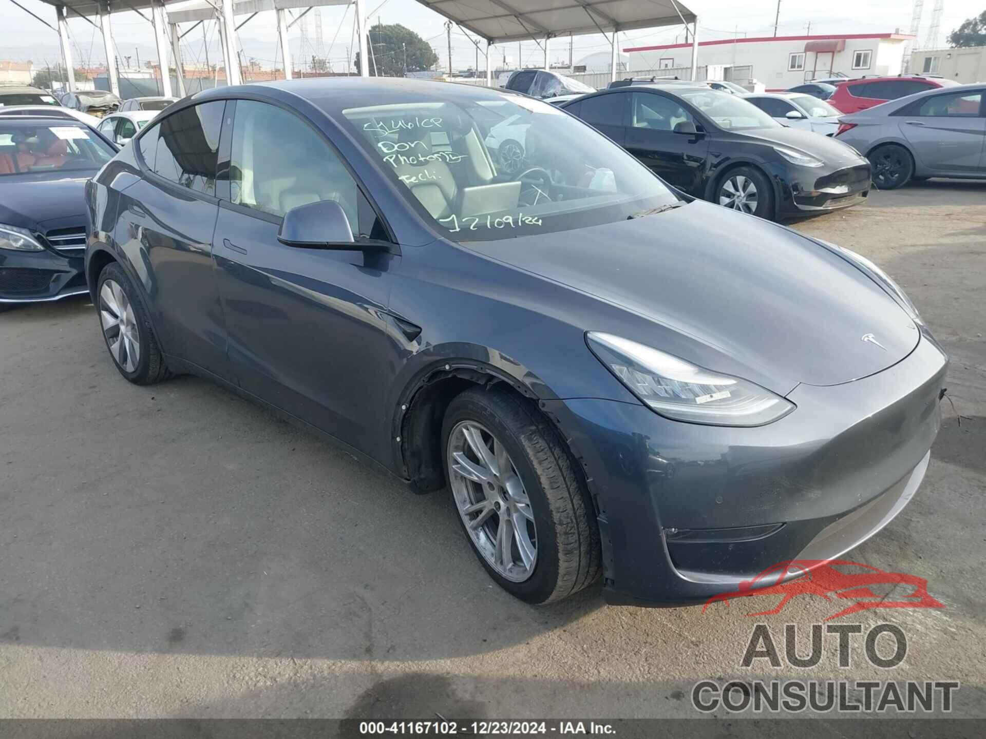 TESLA MODEL Y 2020 - 5YJYGDEE4LF014886
