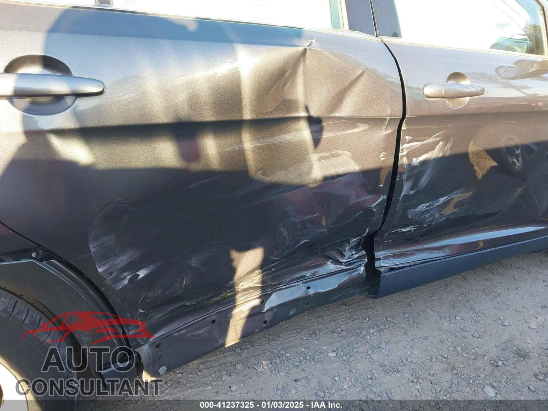 FORD TAURUS 2017 - 1FAHP2D8XHG115594