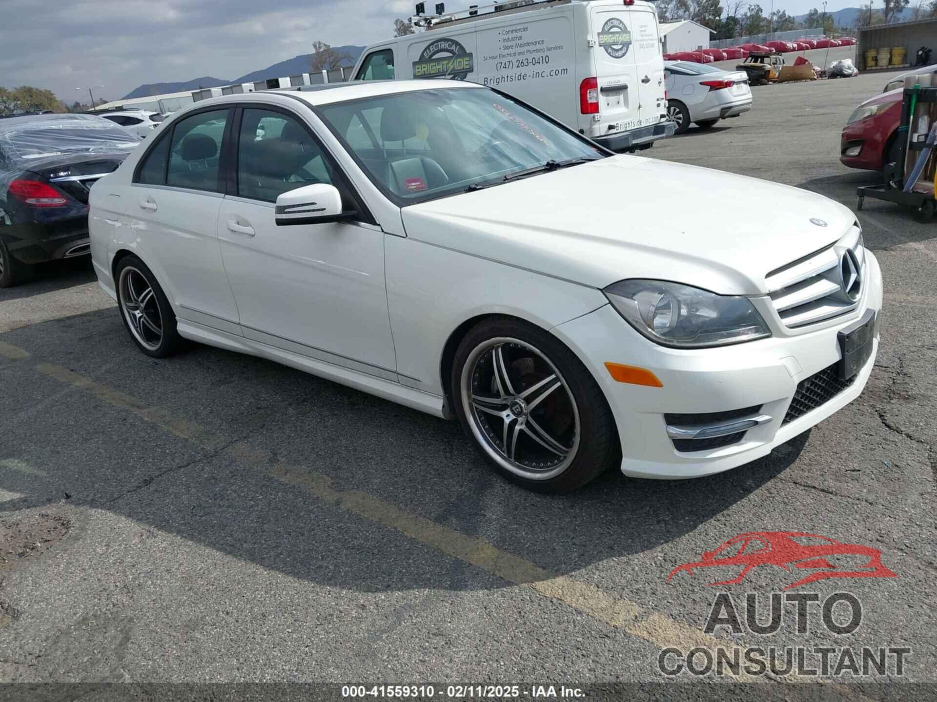 MERCEDES-BENZ C 250 2013 - WDDGF4HBXDF988584