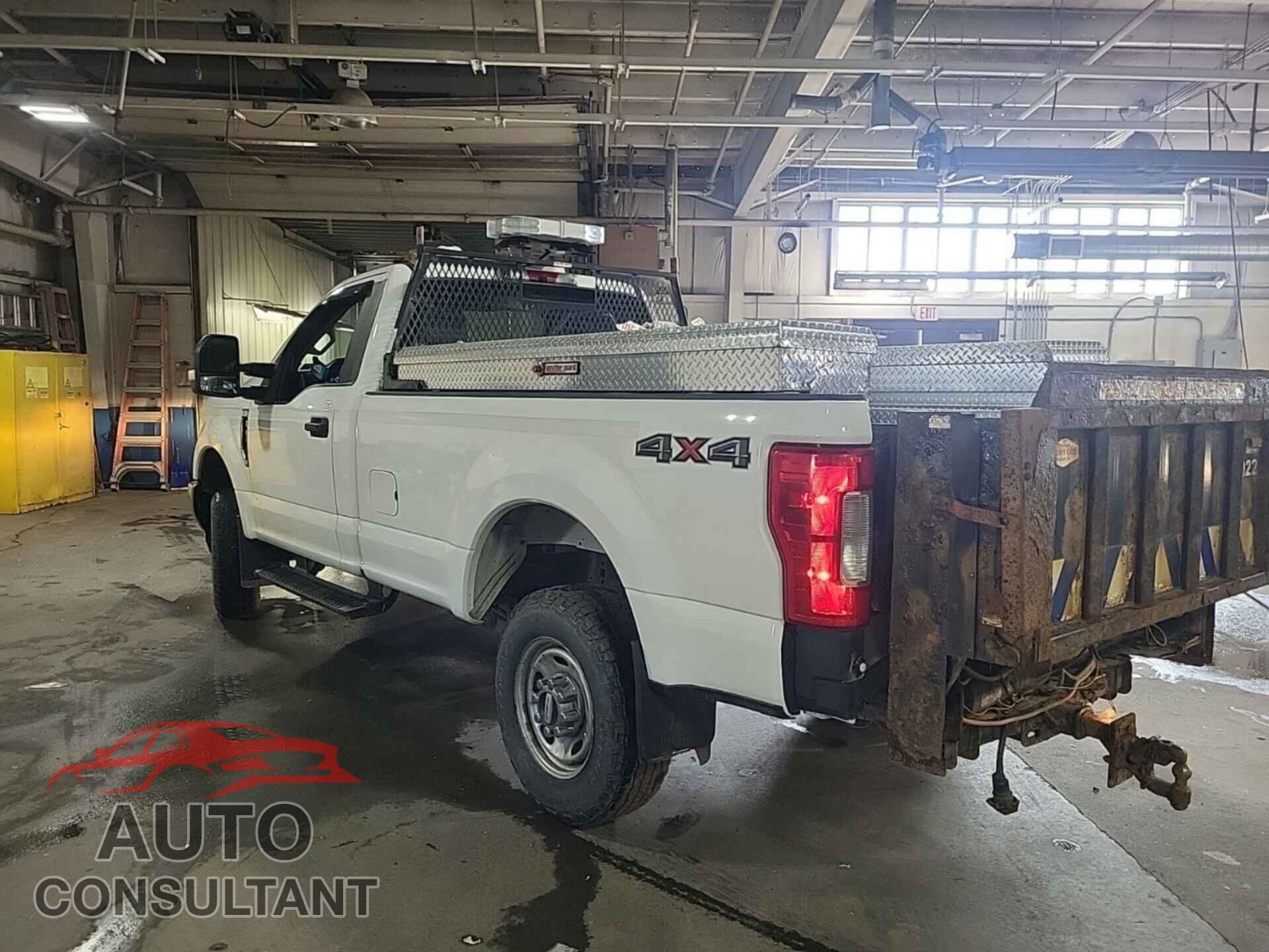 FORD F-250 2017 - 1FTBF2B61HEB62559