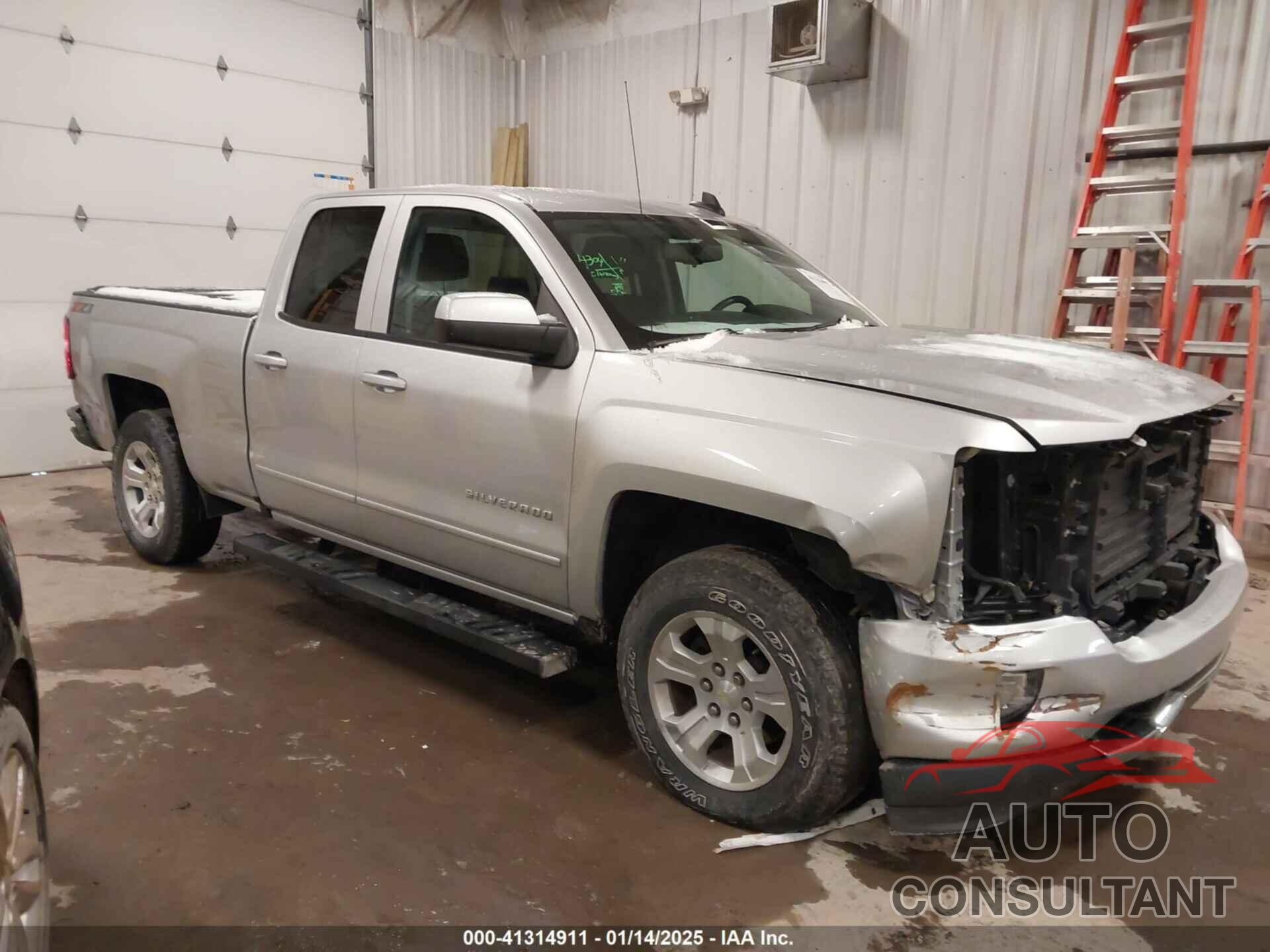 CHEVROLET SILVERADO 1500 2018 - 1GCVKREC9JZ166554