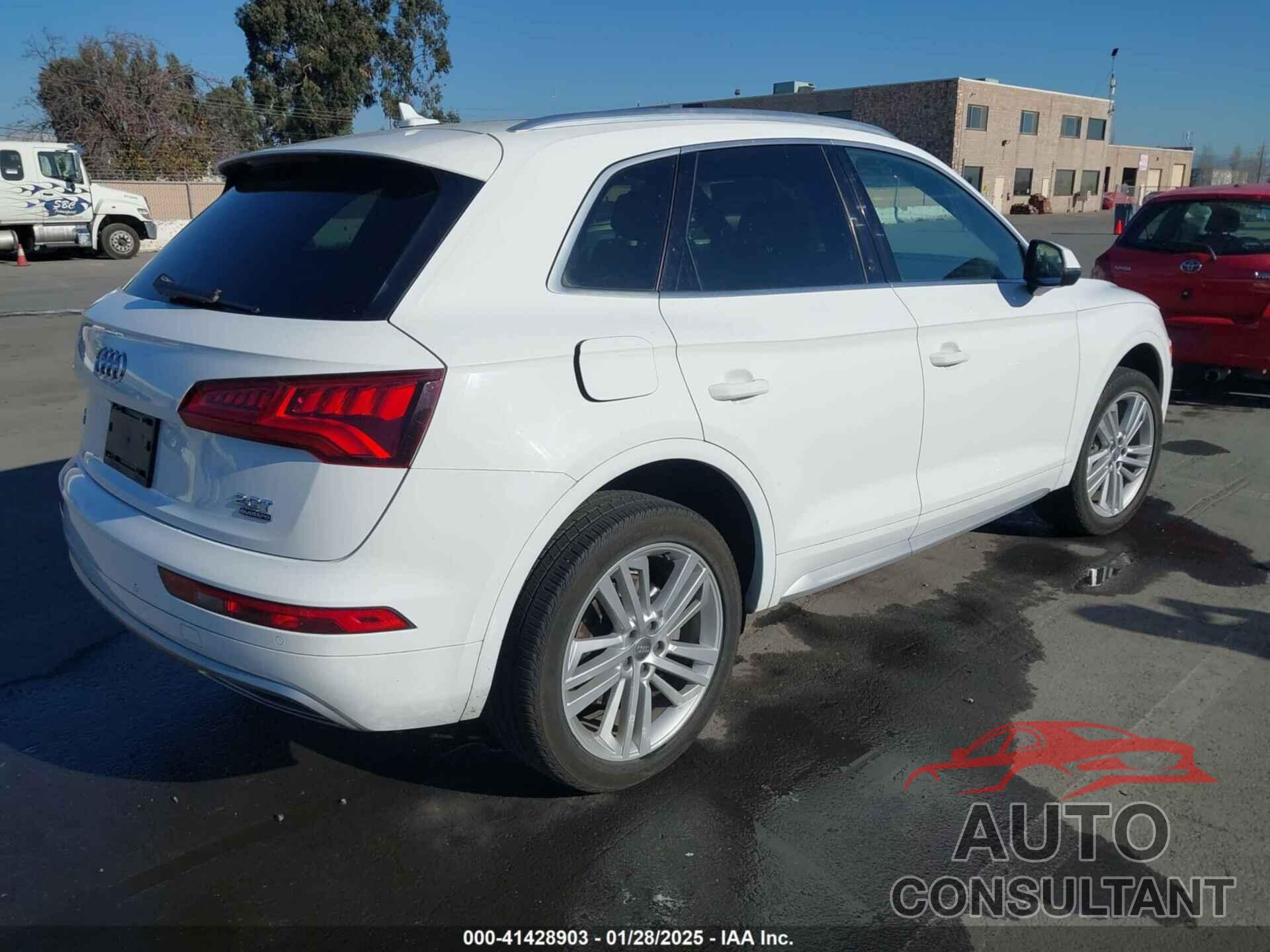 AUDI Q5 2018 - WA1BNAFY9J2196193