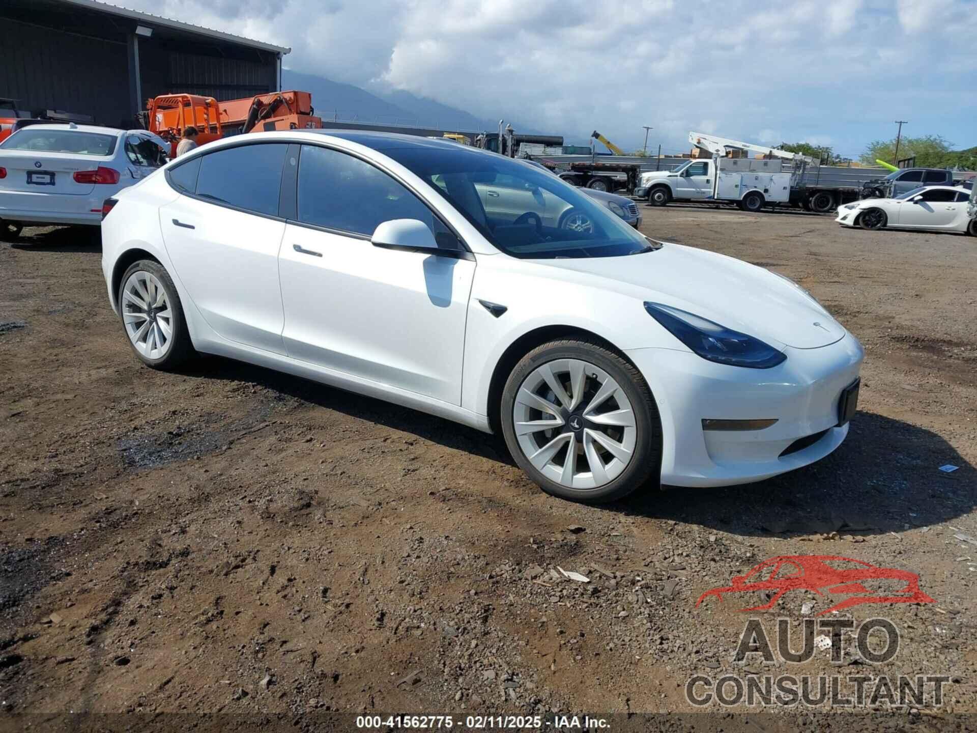 TESLA MODEL 3 2022 - 5YJ3E1EB7NF120661