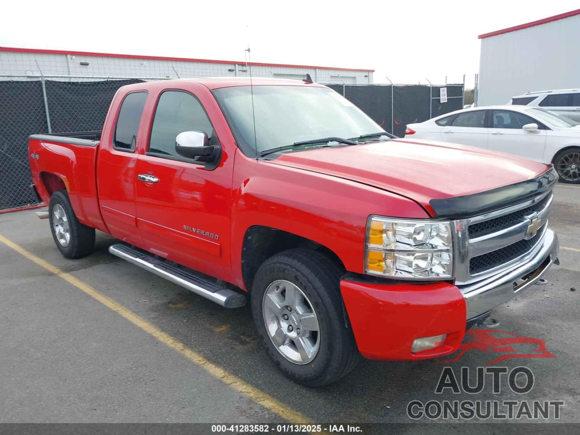 CHEVROLET SILVERADO 1500 2011 - 1GCRKSE39BZ262162