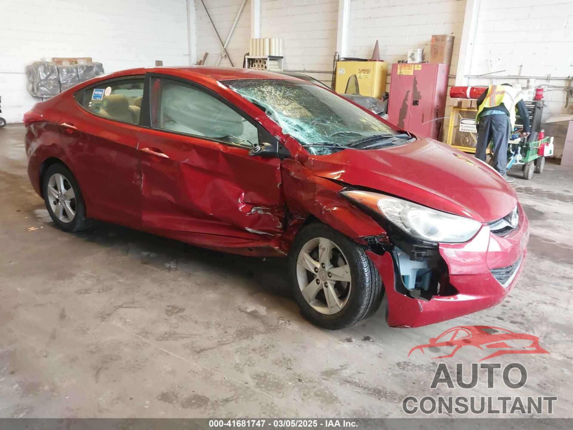 HYUNDAI ELANTRA 2011 - KMHDH4AE7BU098771