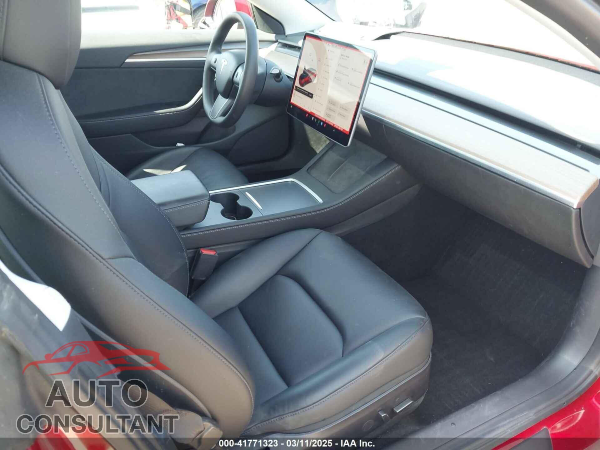 TESLA MODEL 3 2021 - 5YJ3E1EA0MF099562