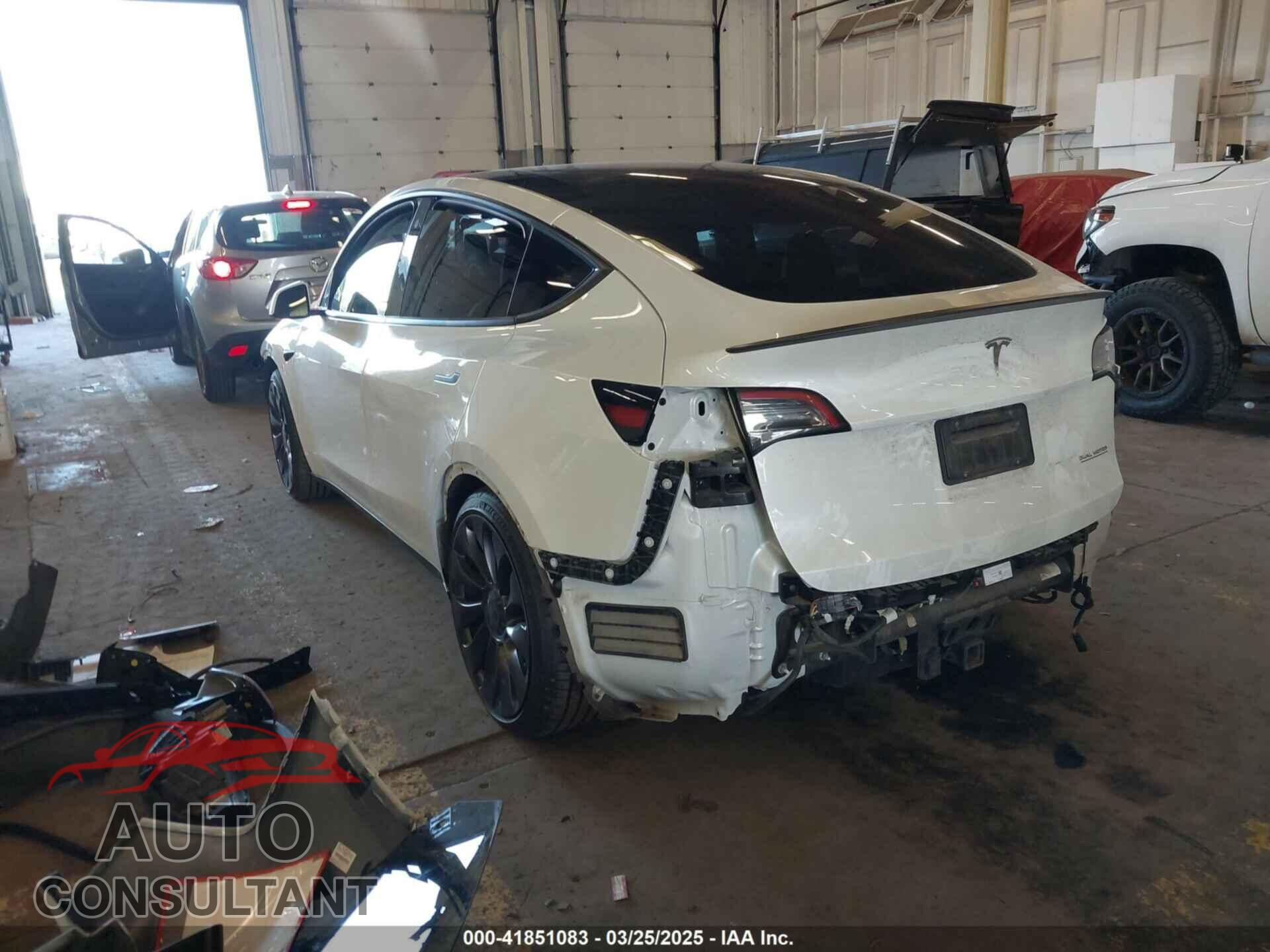 TESLA MODEL Y 2021 - 5YJYGDEF4MF263473