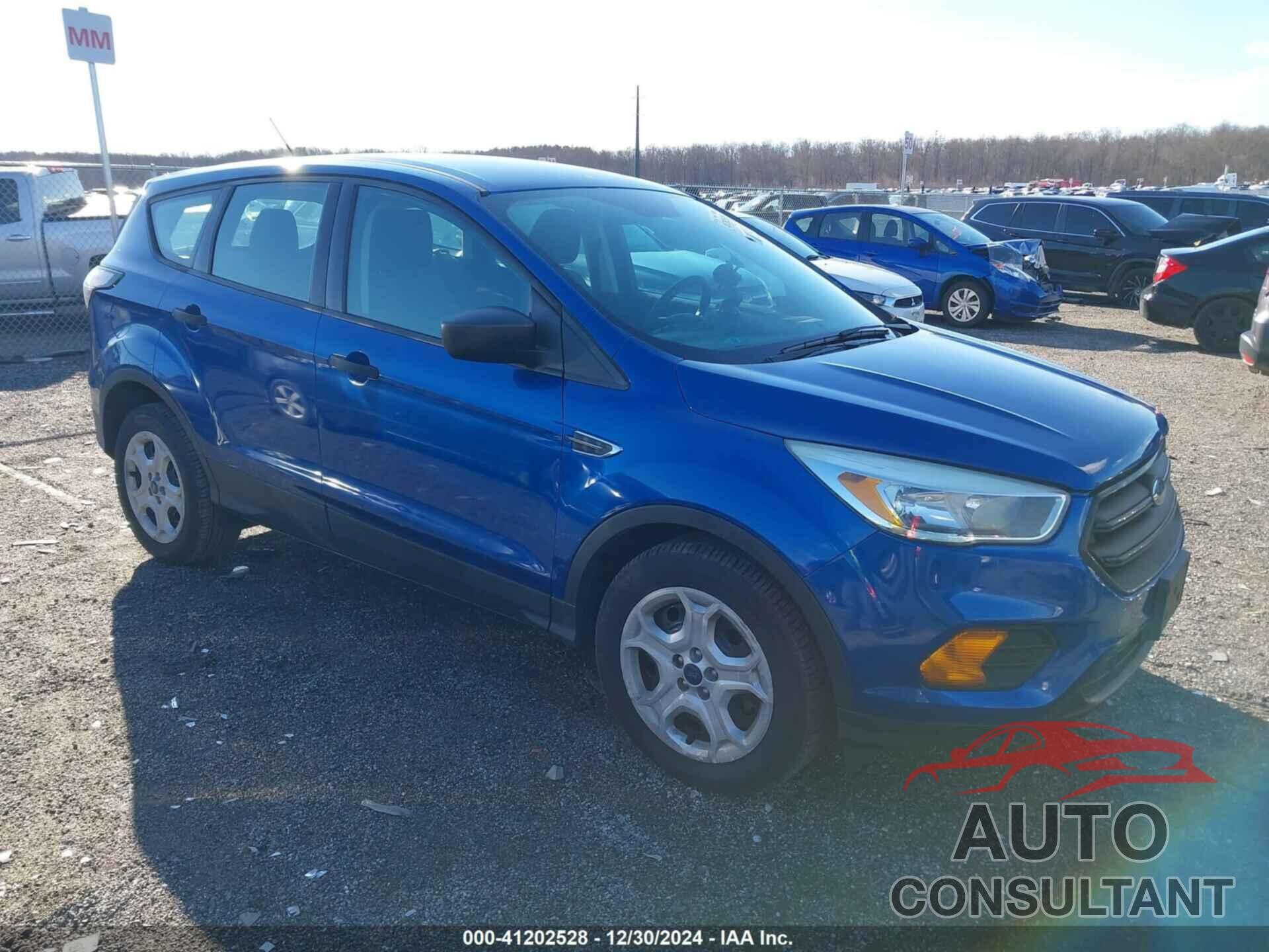 FORD ESCAPE 2017 - 1FMCU0F79HUC44350