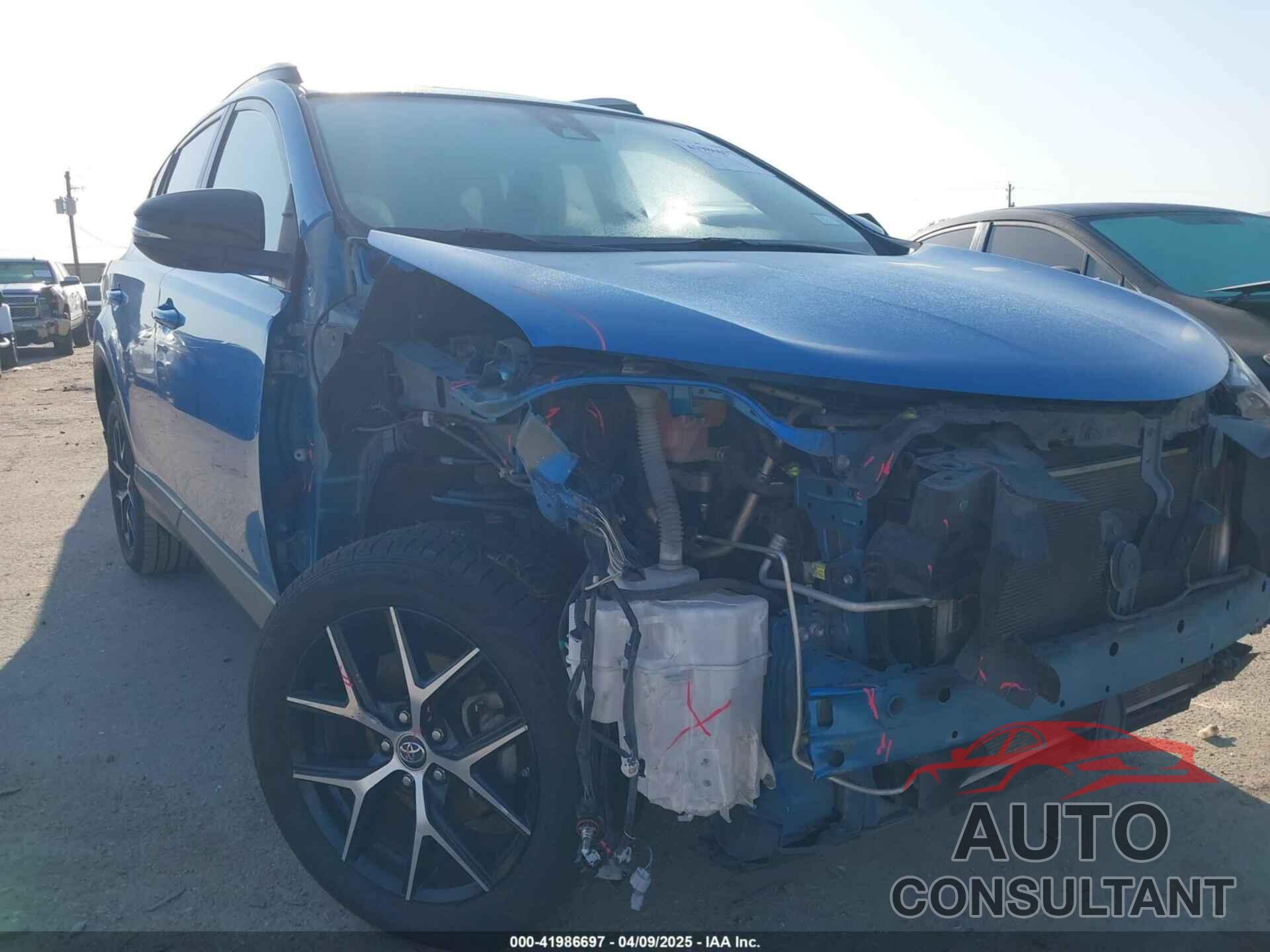 TOYOTA RAV4 2018 - JTMNFREV3JJ156865