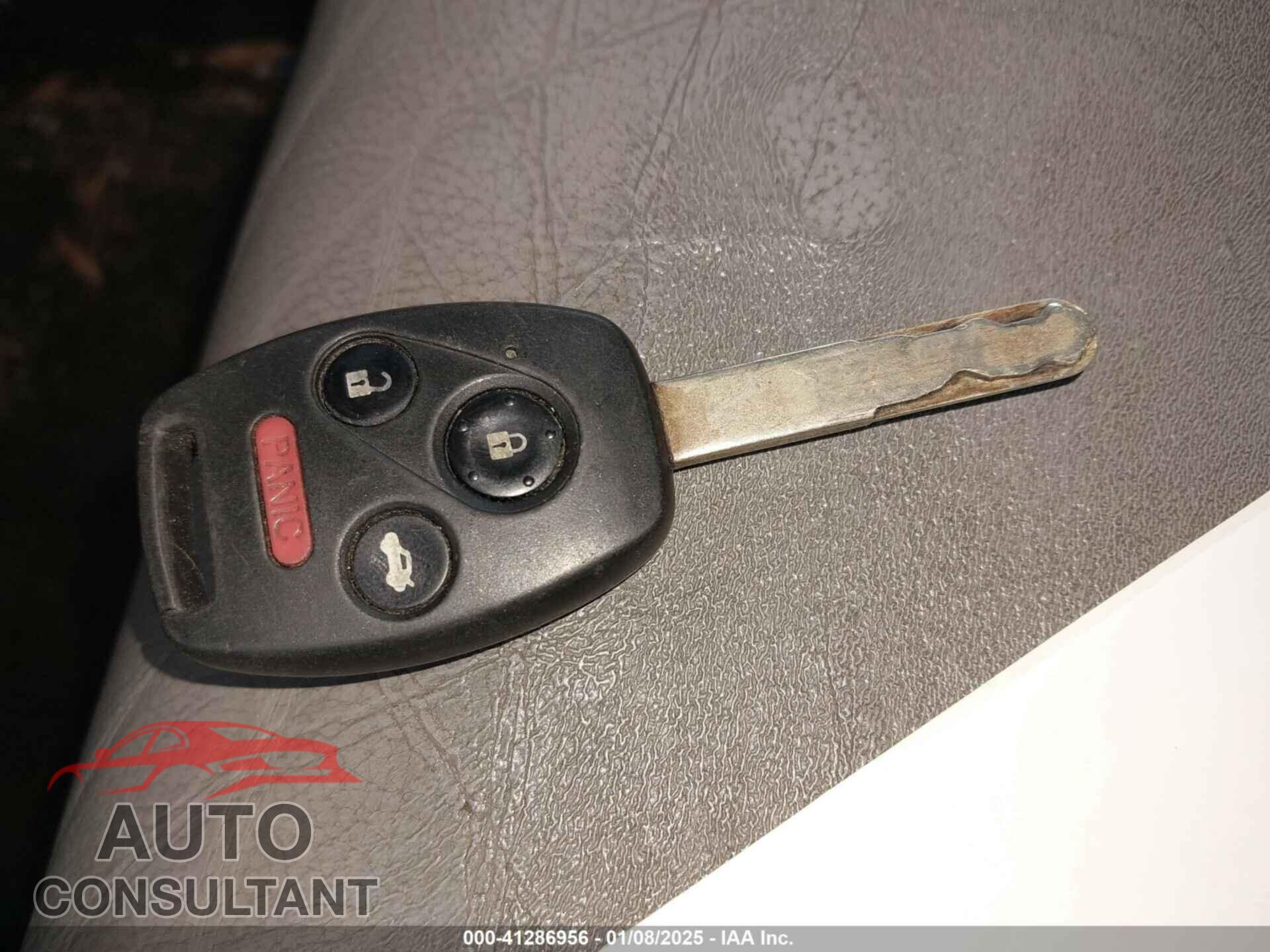 HONDA PILOT 2009 - 5FNYF48579B017935
