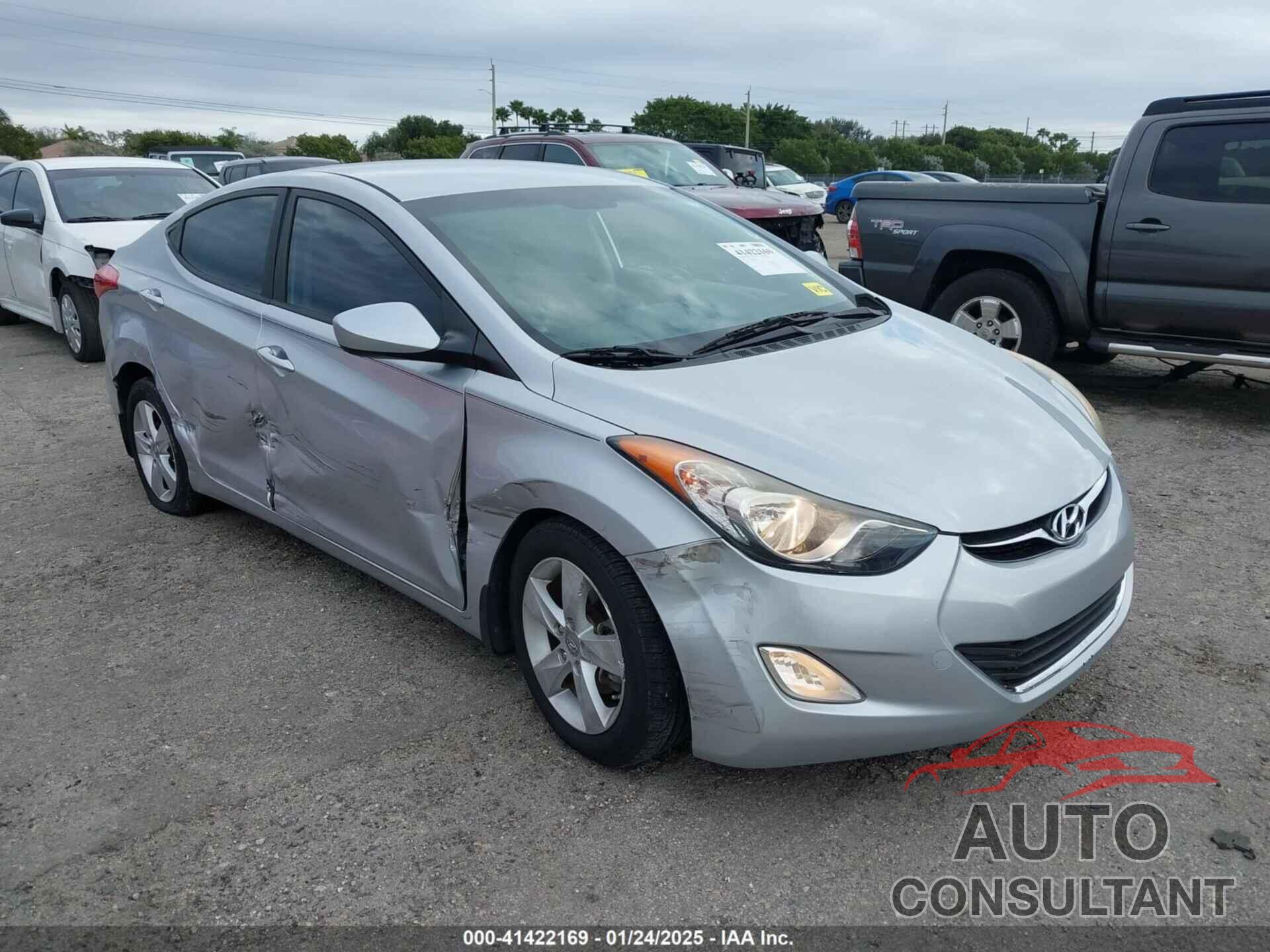 HYUNDAI ELANTRA 2013 - 5NPDH4AE3DH284907