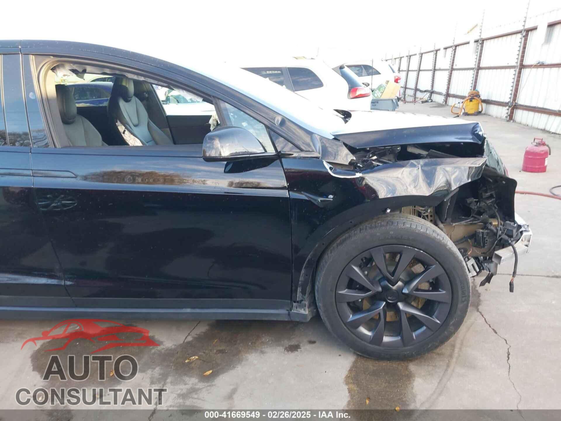 TESLA MODEL X 2023 - 7SAXCDE55PF387015