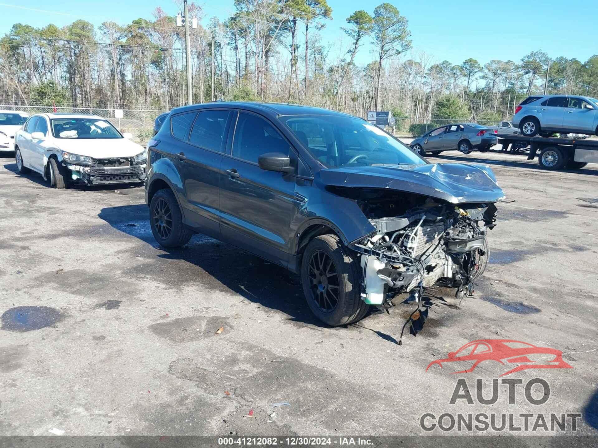 FORD ESCAPE 2017 - 1FMCU0F72HUE65160