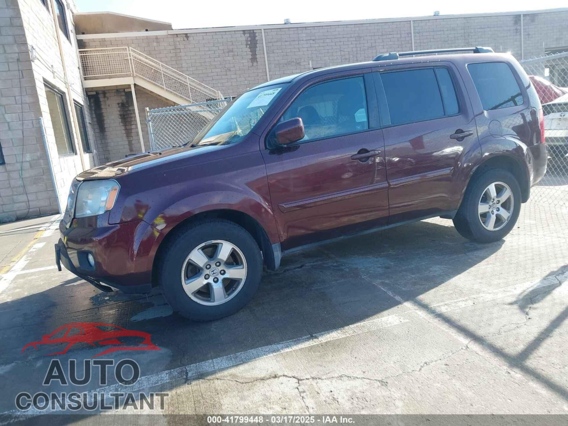 HONDA PILOT 2011 - 5FNYF3H40BB005357