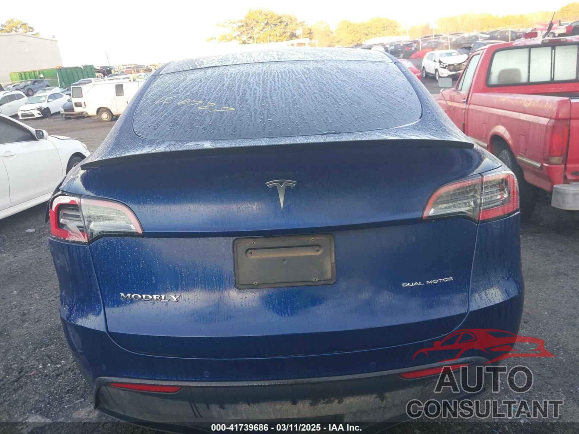 TESLA MODEL Y 2021 - 5YJYGDEE0MF066727