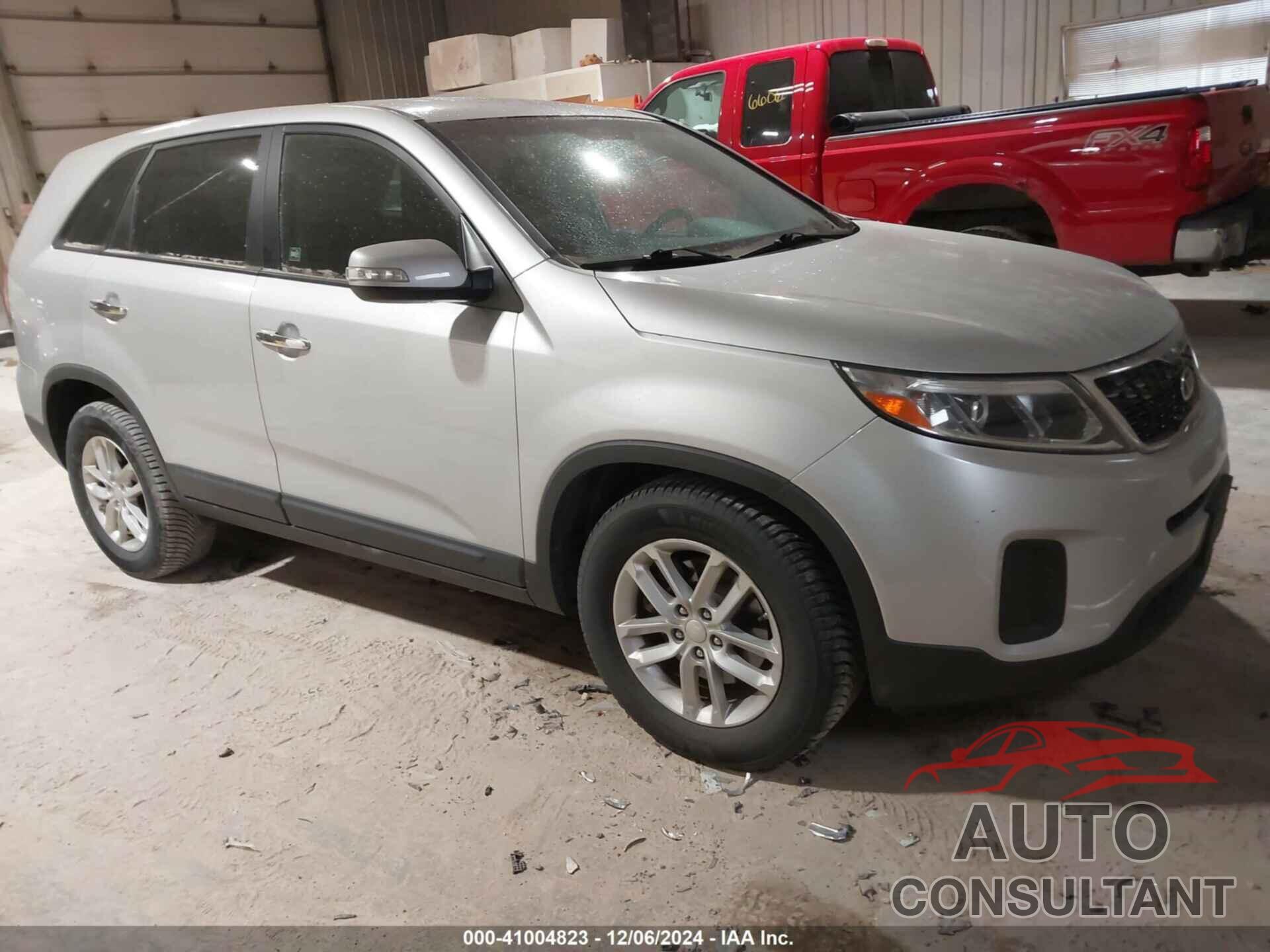 KIA SORENTO 2014 - 5XYKT3A68EG508545