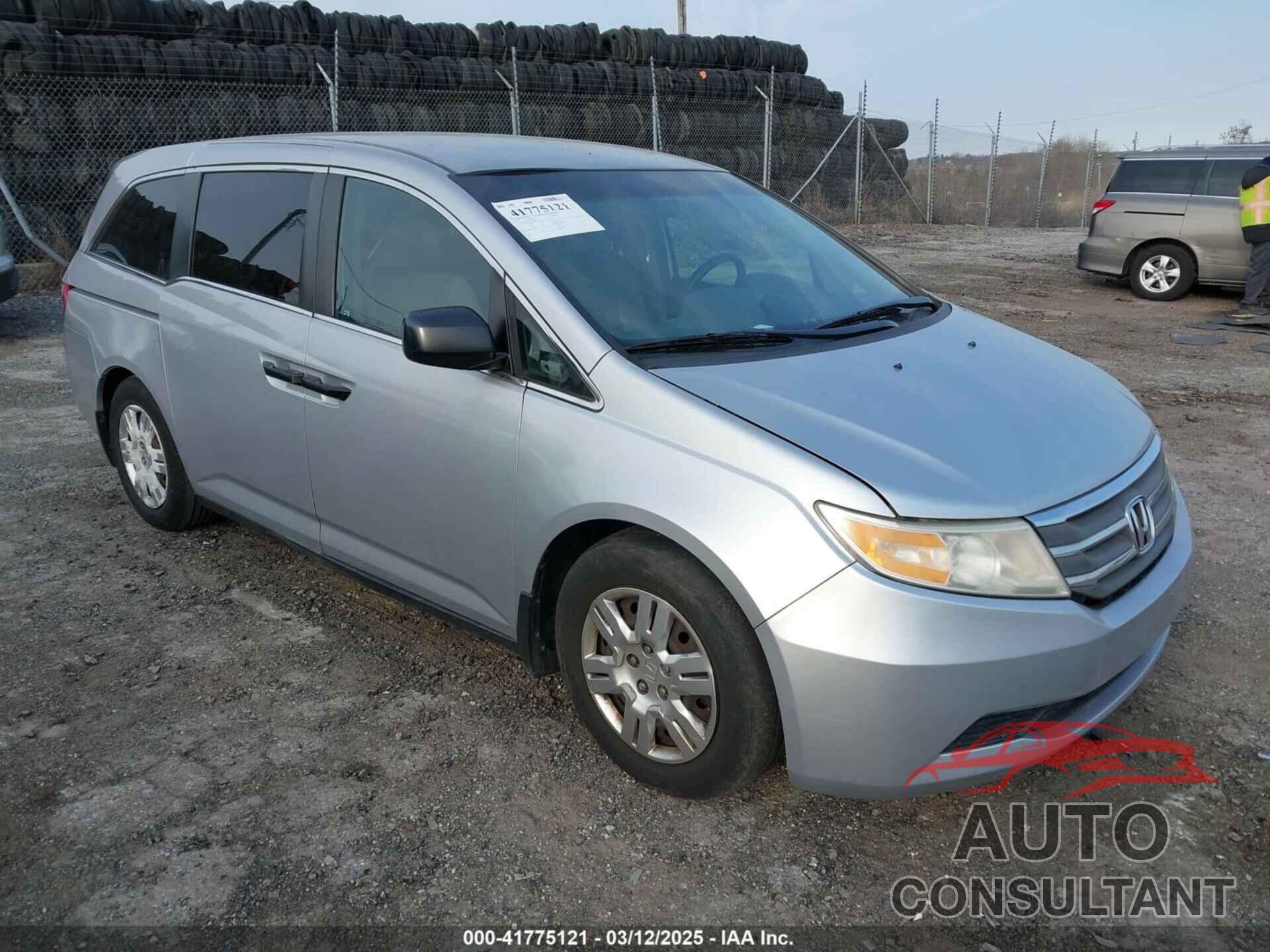 HONDA ODYSSEY 2013 - 5FNRL5H22DB028827