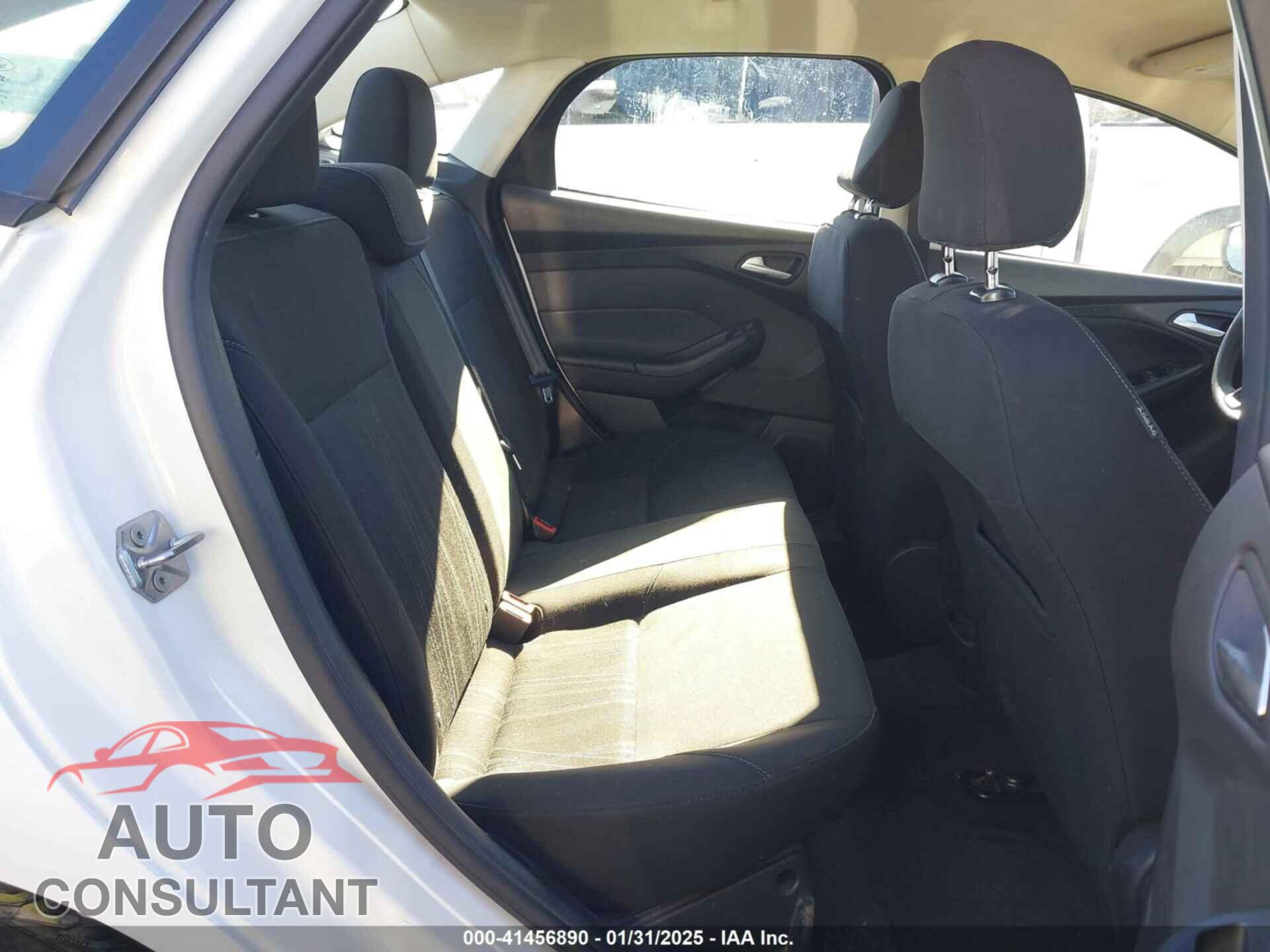 FORD FOCUS 2017 - 1FADP3F20HL347495