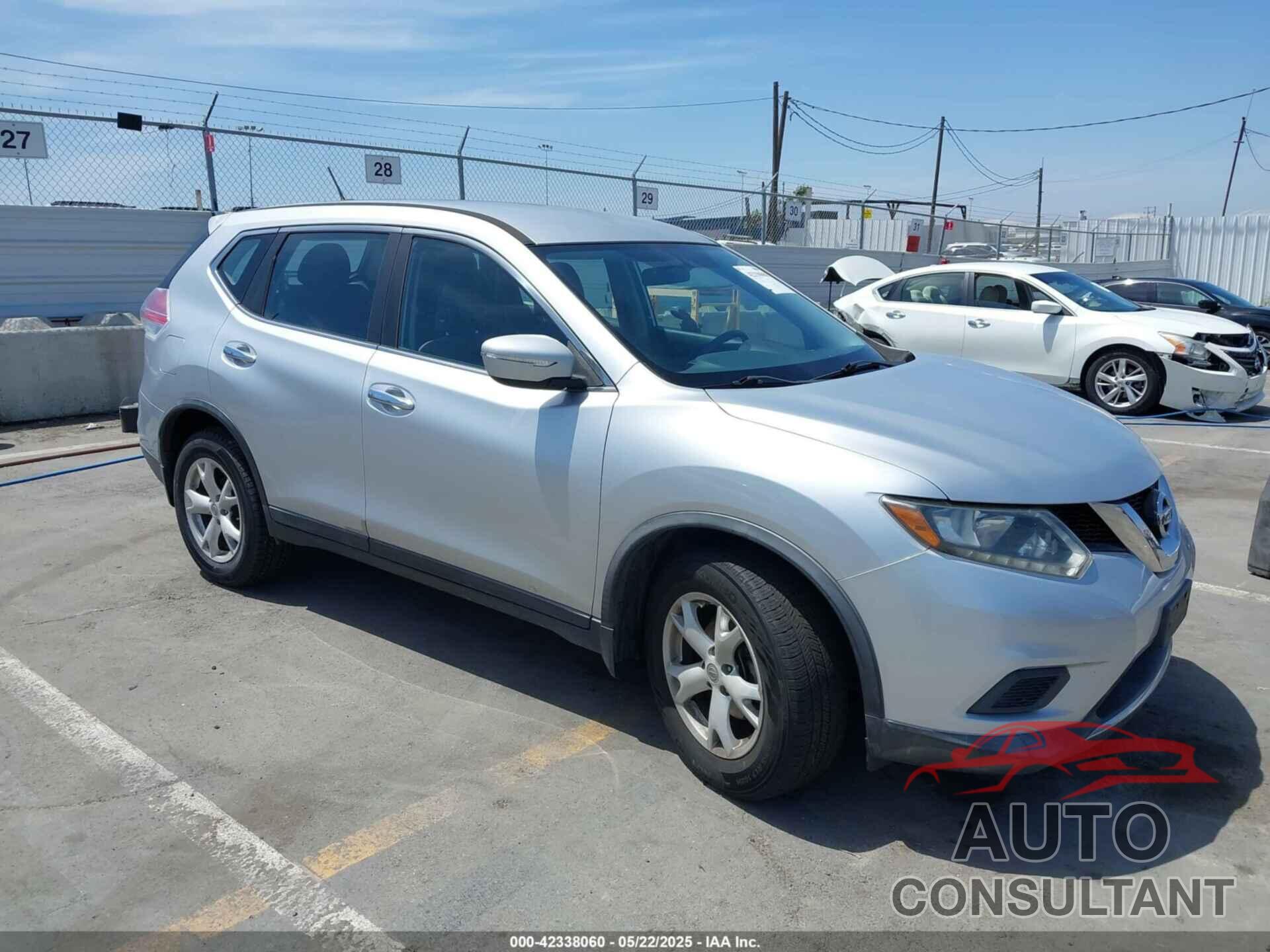 NISSAN ROGUE 2015 - KNMAT2MT9FP590095