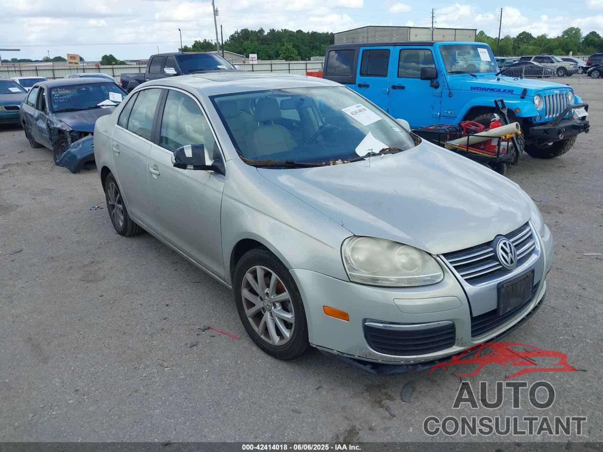VOLKSWAGEN JETTA 2010 - 3VWRX7AJ3AM036778