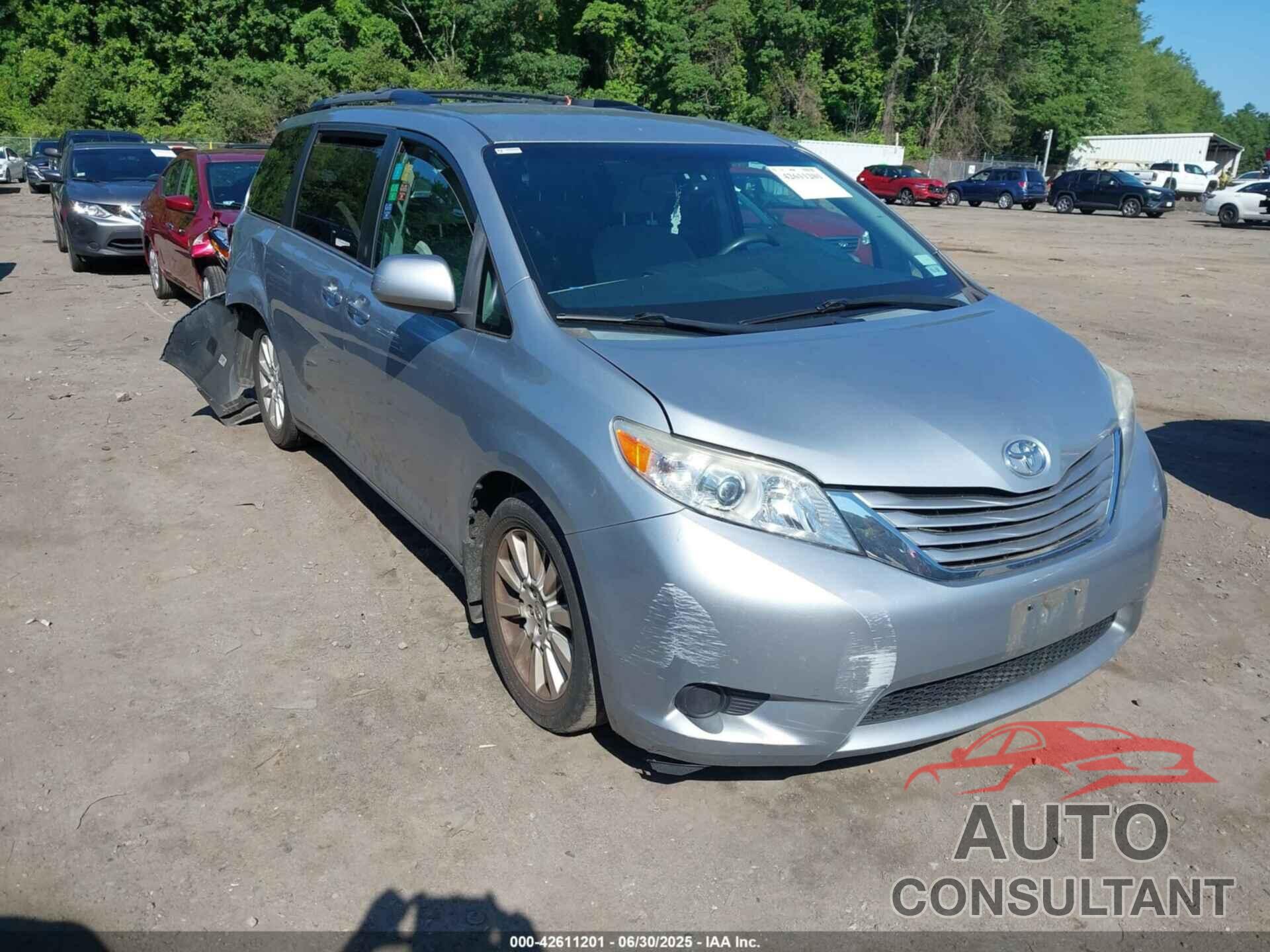 TOYOTA SIENNA 2015 - 5TDJK3DC4FS099108