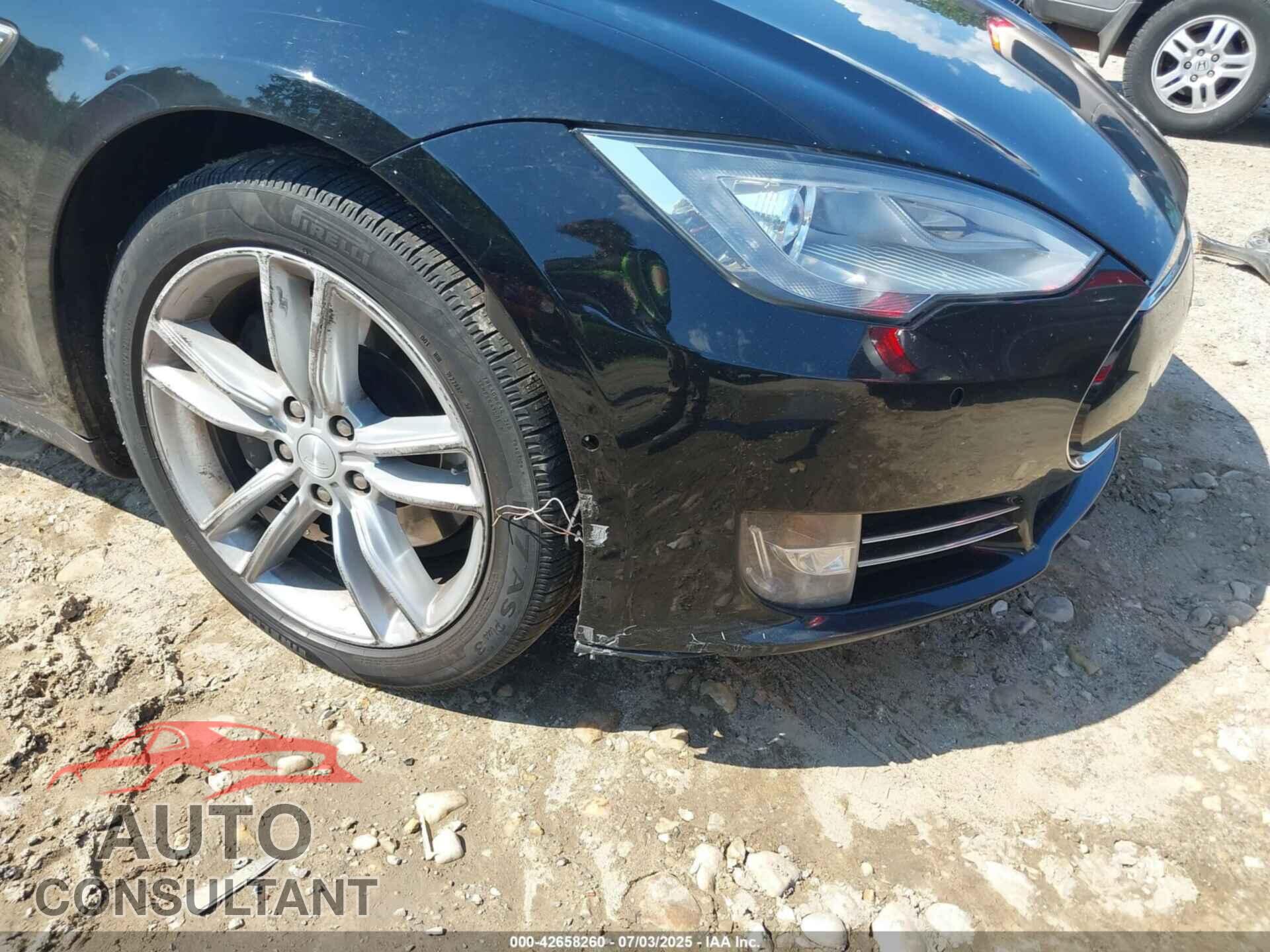 TESLA MODEL S 2015 - 5YJSA1S21FF096872