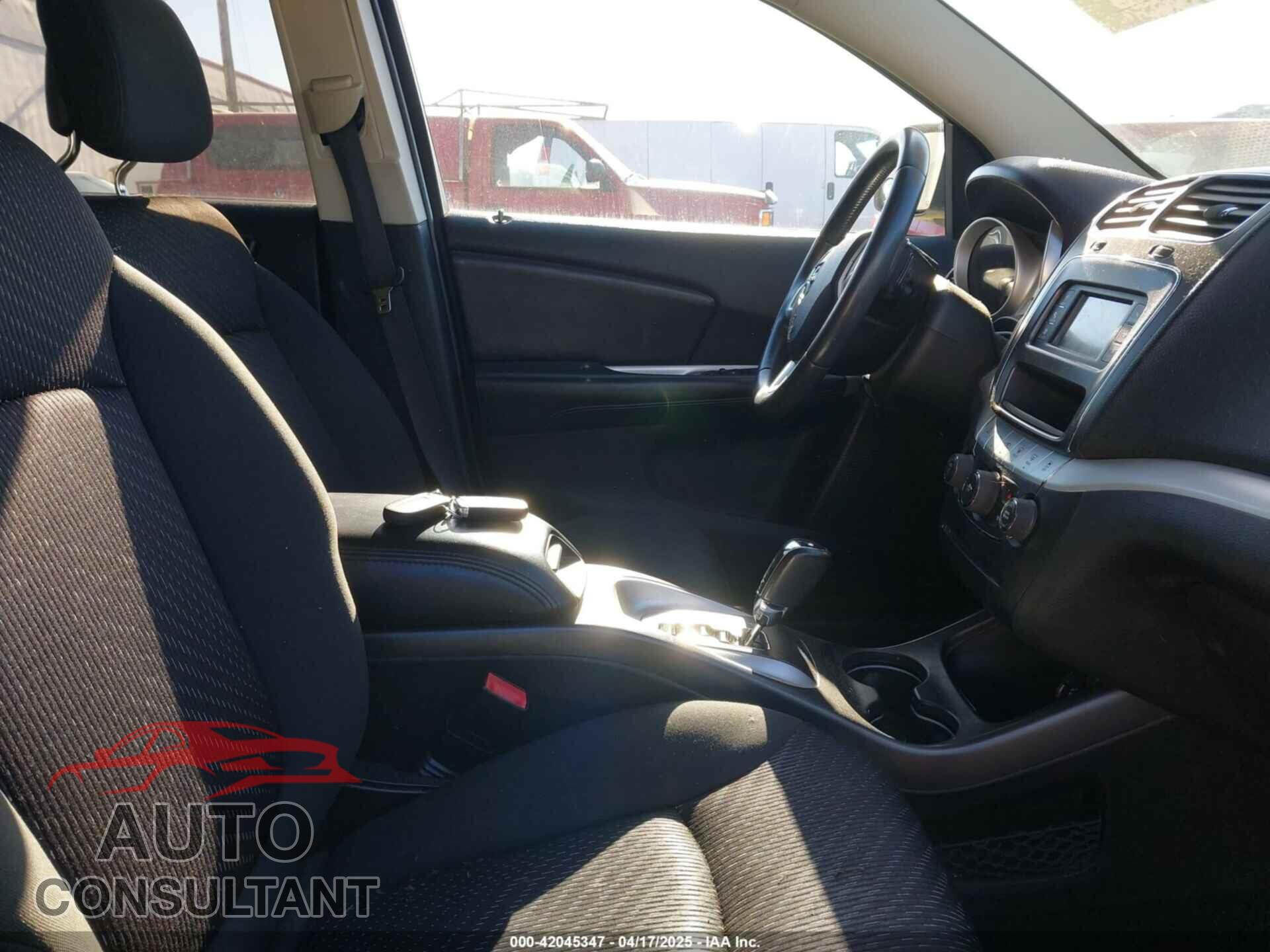DODGE JOURNEY 2012 - 3C4PDDBG3CT205923