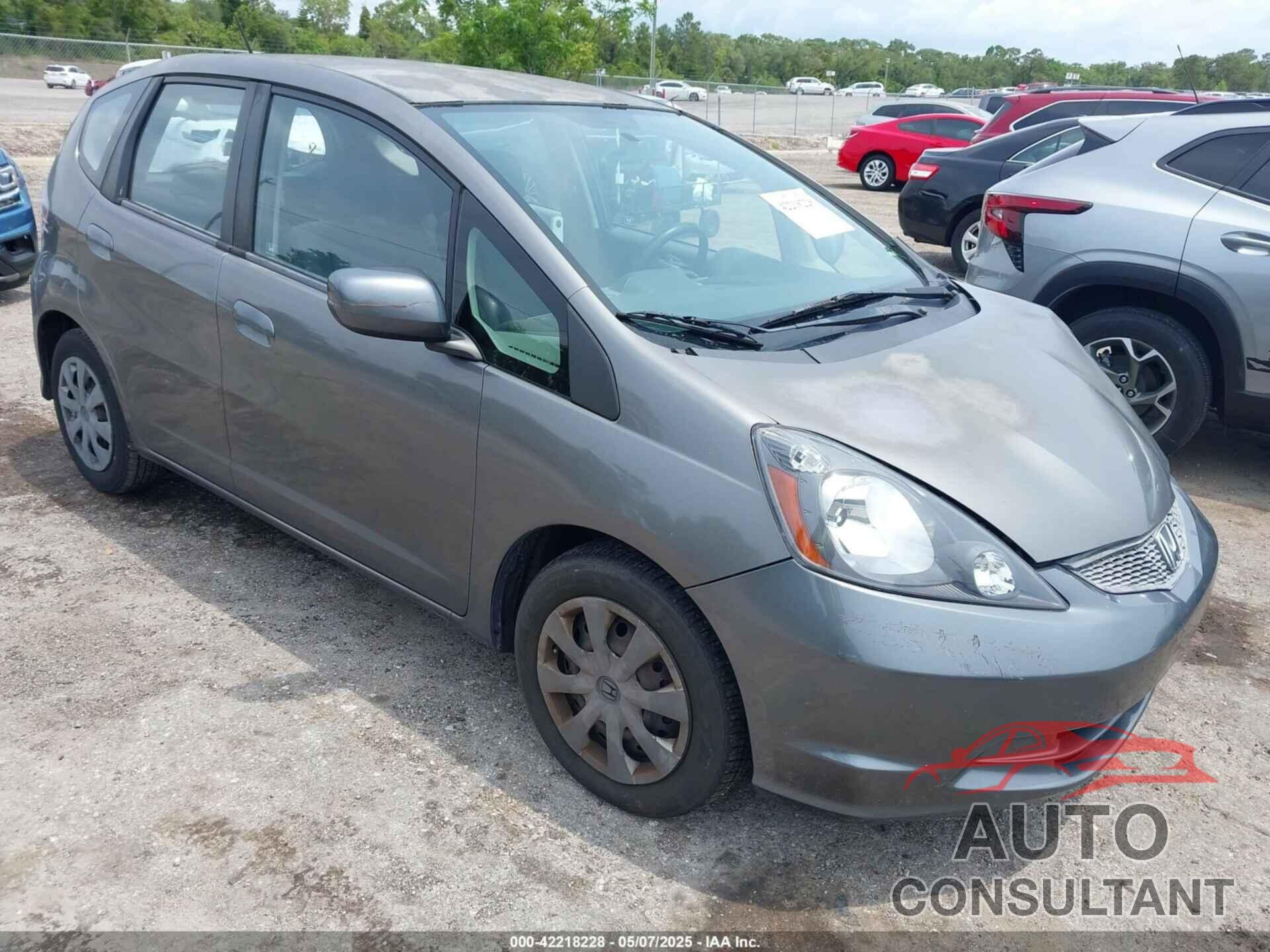 HONDA FIT 2013 - JHMGE8H31DC058246
