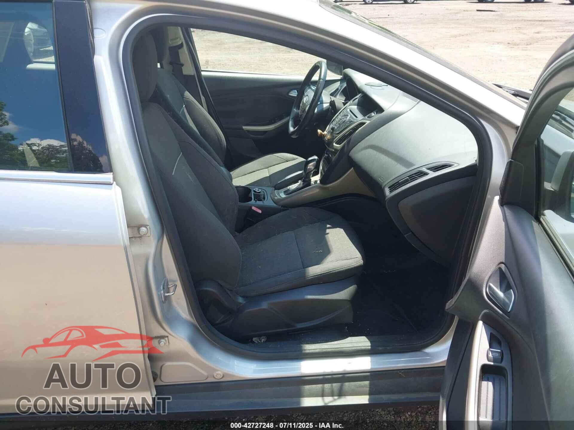 FORD FOCUS 2012 - 1FAHP3M23CL190235