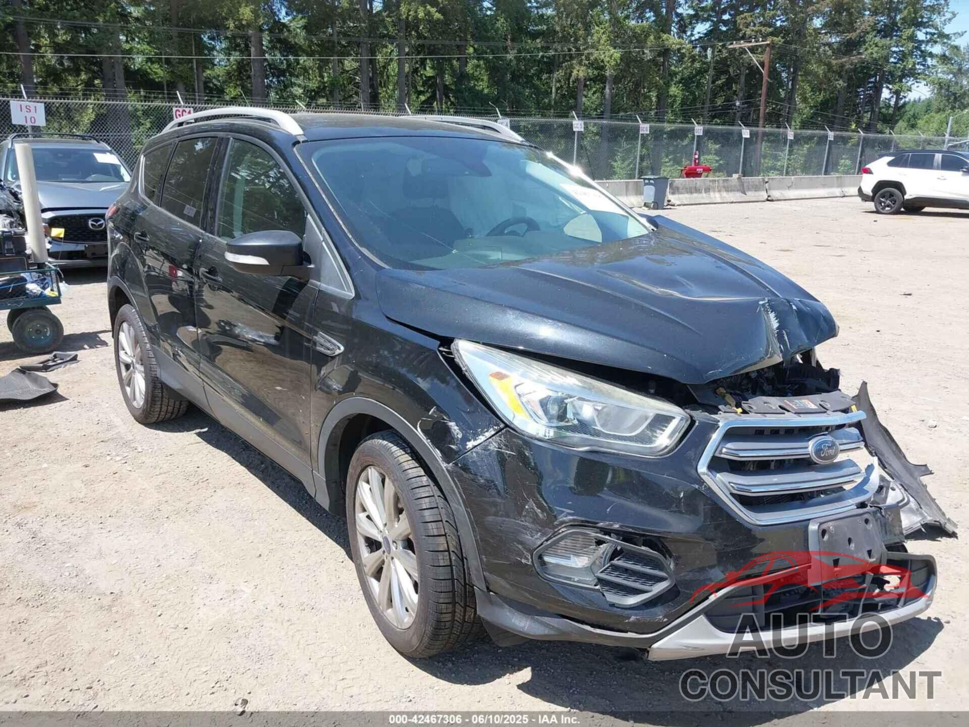 FORD ESCAPE 2017 - 1FMCU9JD9HUB84815