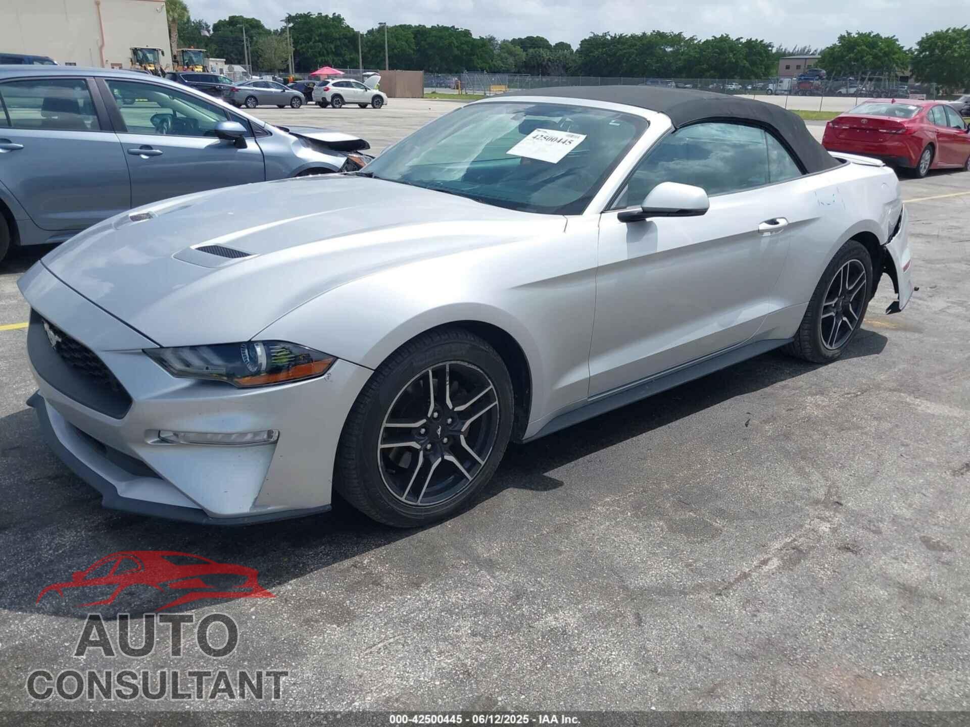FORD MUSTANG 2018 - 1FATP8UH5J5132883