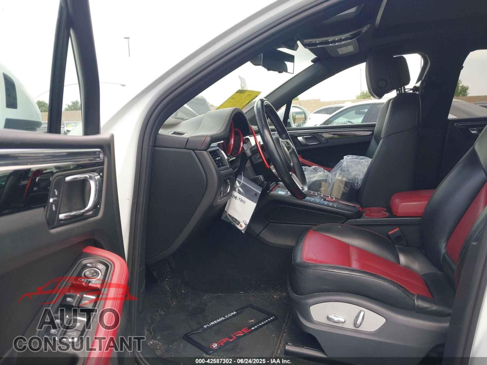 PORSCHE MACAN 2016 - WP1AB2A52GLB45696