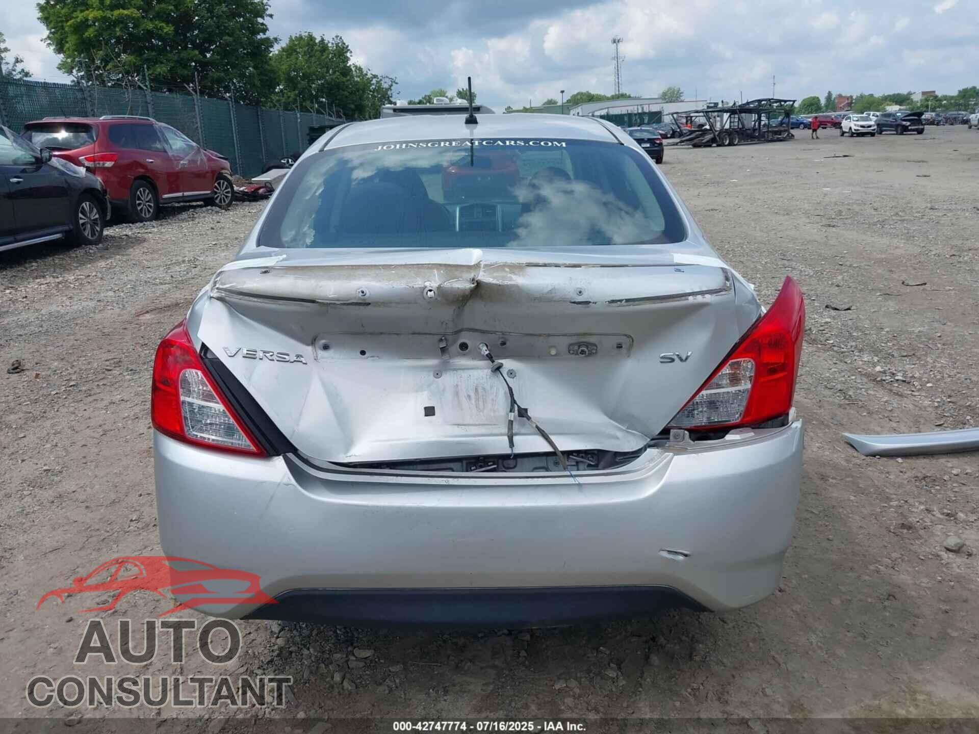 NISSAN VERSA 2017 - 3N1CN7AP3HL815782