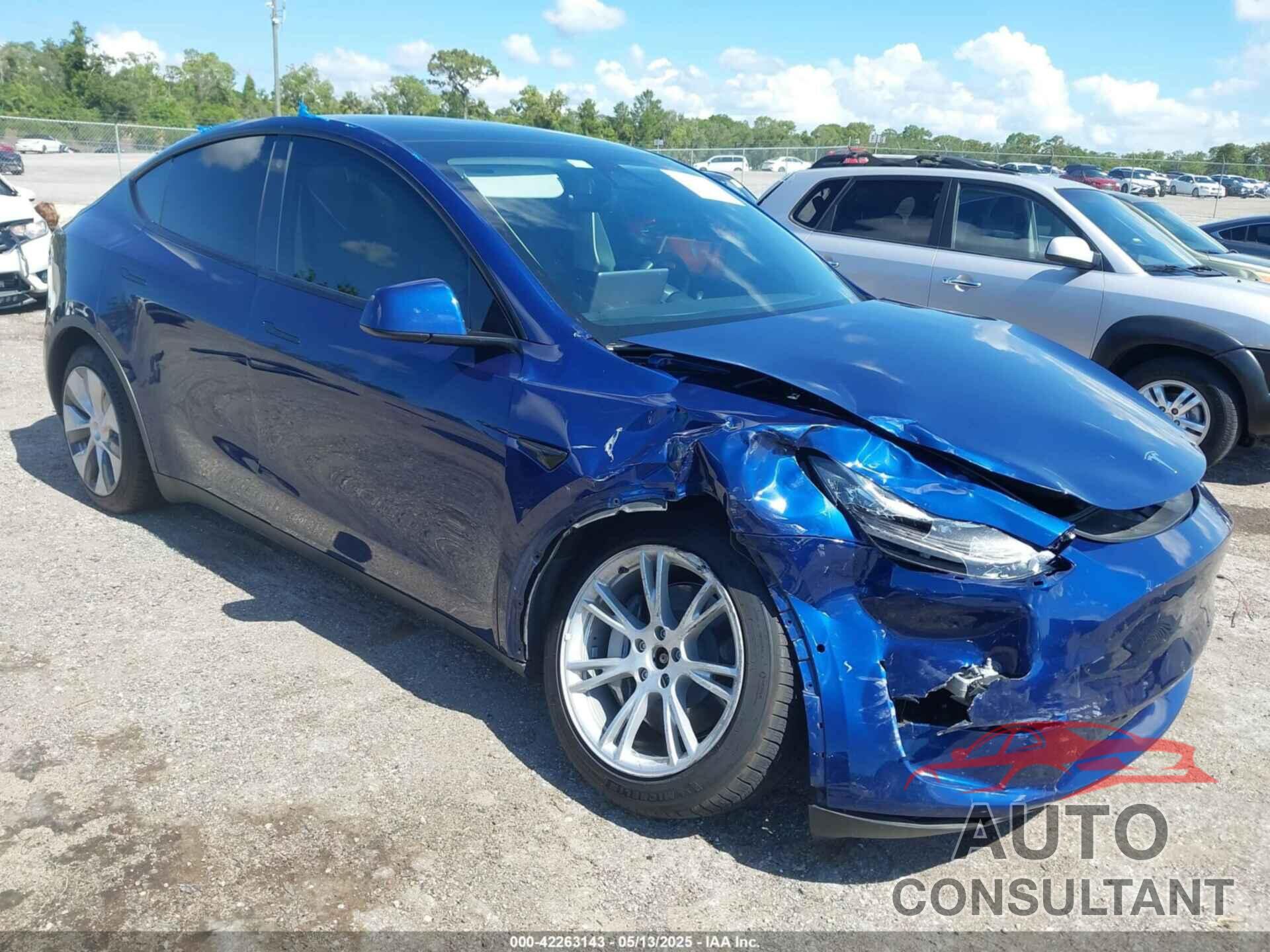 TESLA MODEL Y 2021 - 5YJYGDEEXMF068663