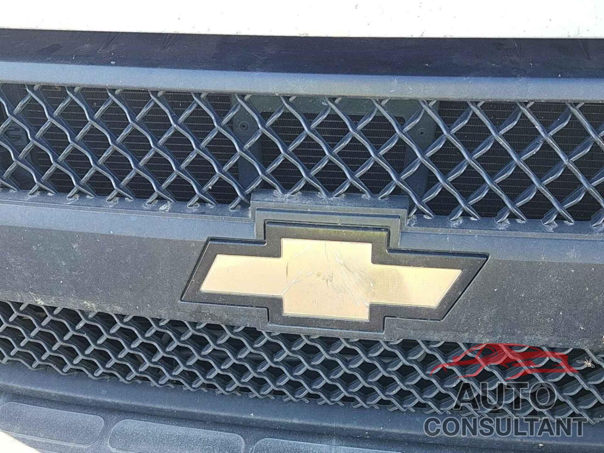 CHEVROLET EXPRESS G2500 2012 - 1GCWGFCA4C1172060