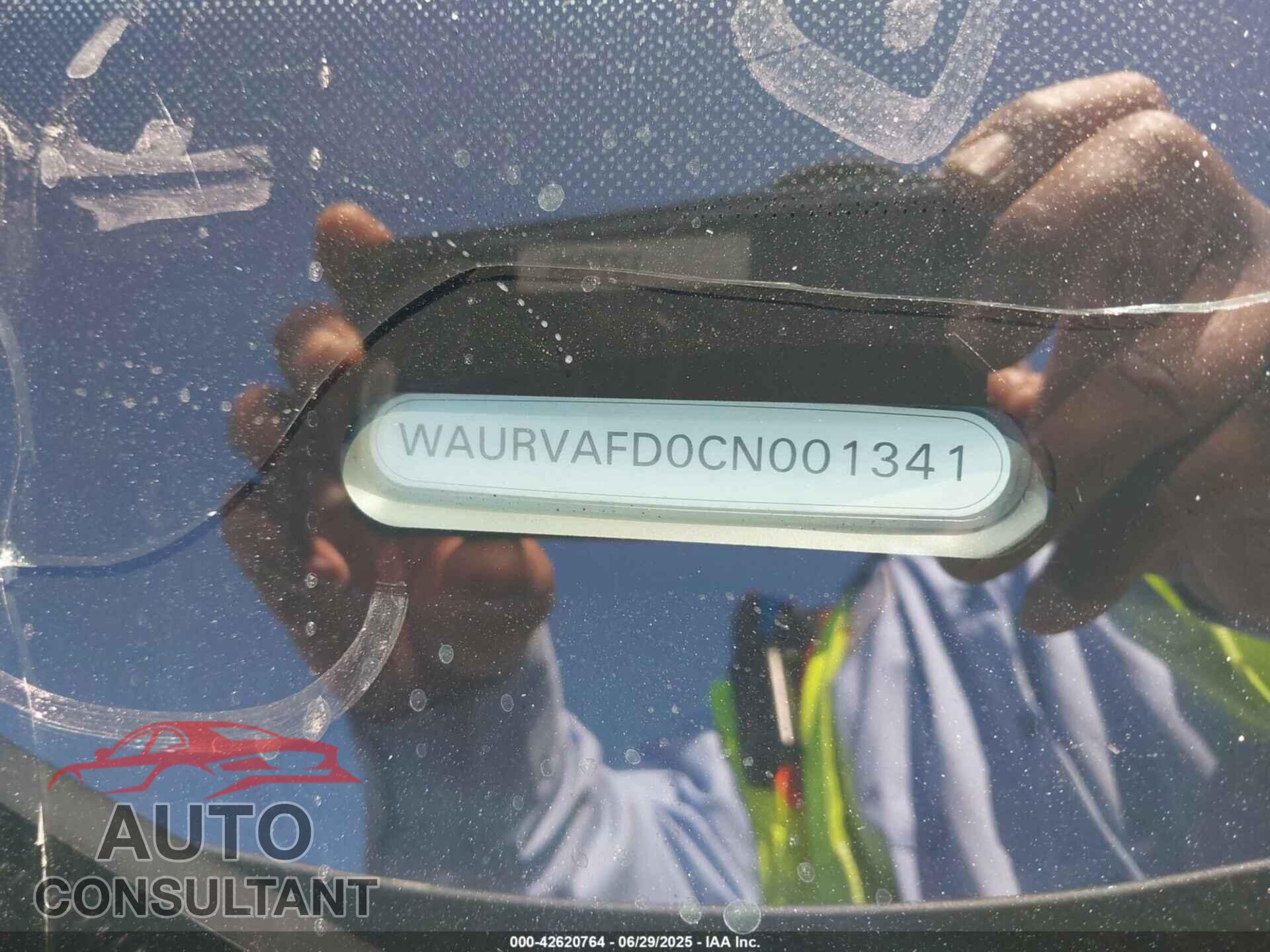 AUDI A8 L 2012 - WAURVAFD0CN001341