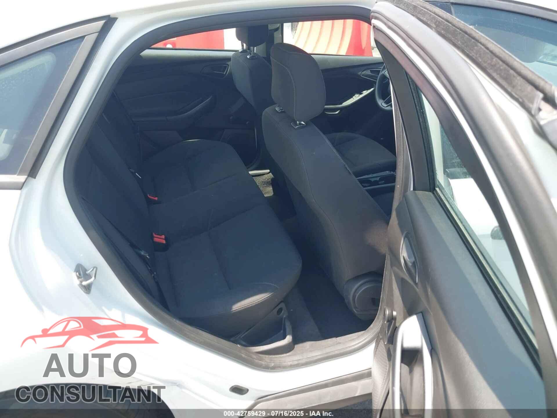 FORD FOCUS 2016 - 1FADP3E2XGL391908