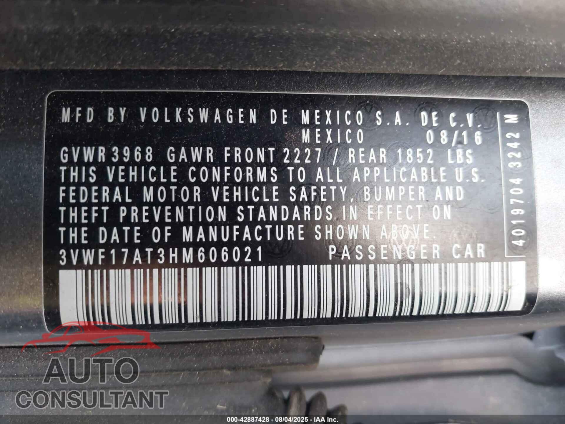 VOLKSWAGEN BEETLE 2017 - 3VWF17AT3HM606021