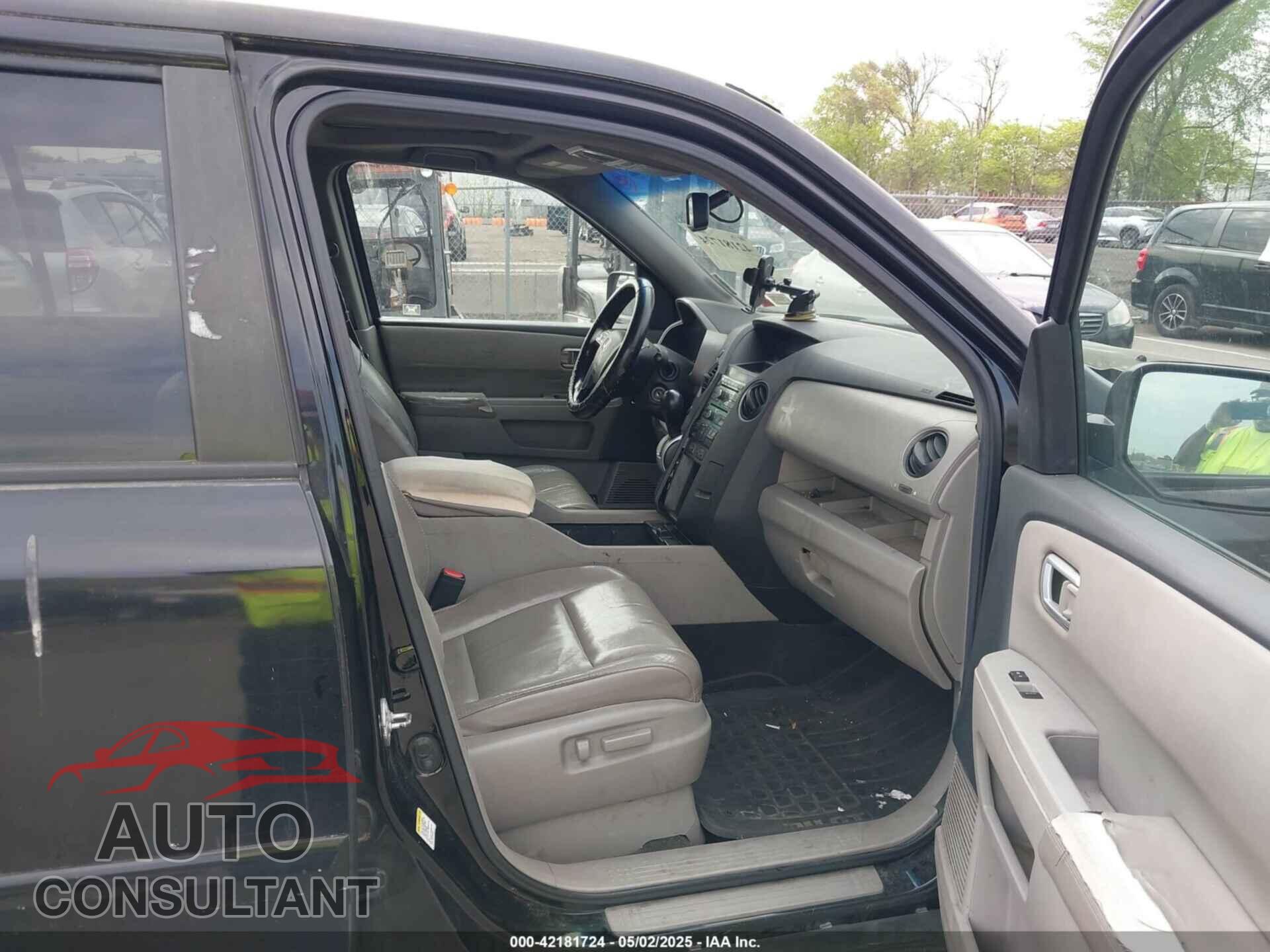 HONDA PILOT 2011 - 5FNYF4H61BB078003