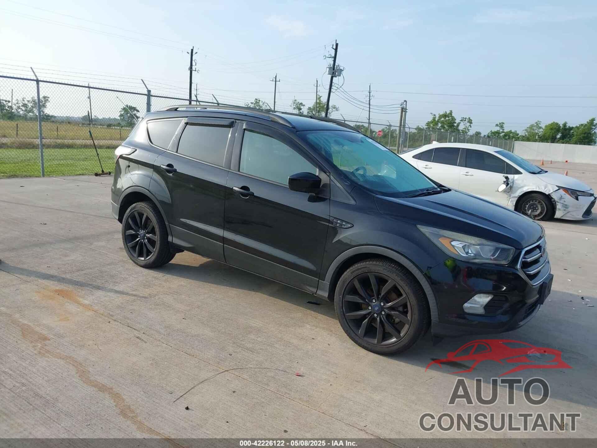 FORD ESCAPE 2018 - 1FMCU0GD2JUA83947