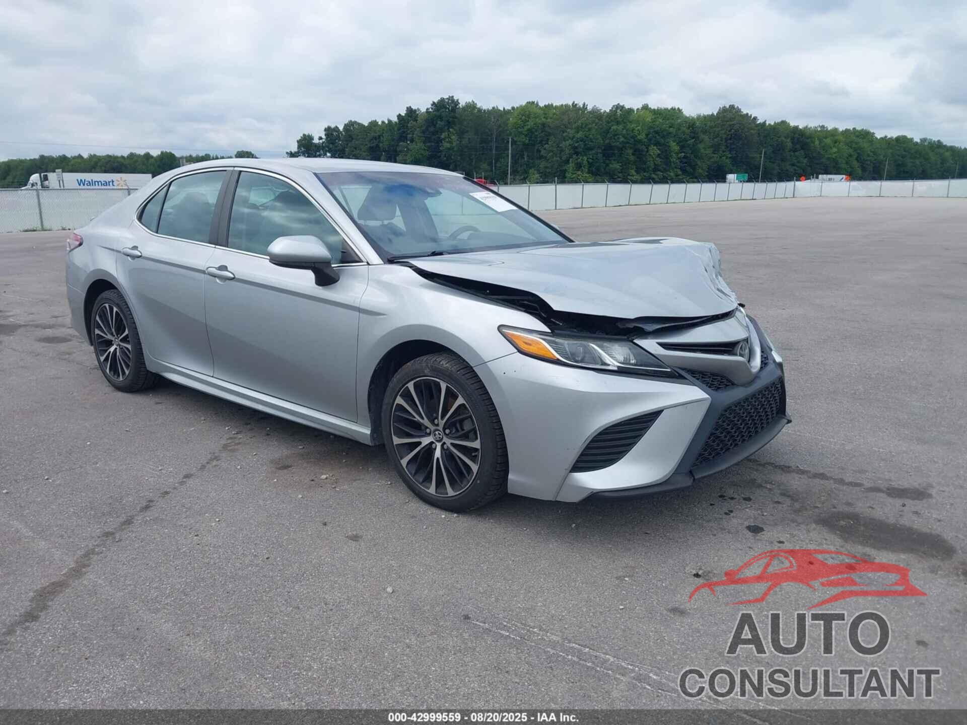 TOYOTA CAMRY 2018 - 4T1B11HK5JU578408