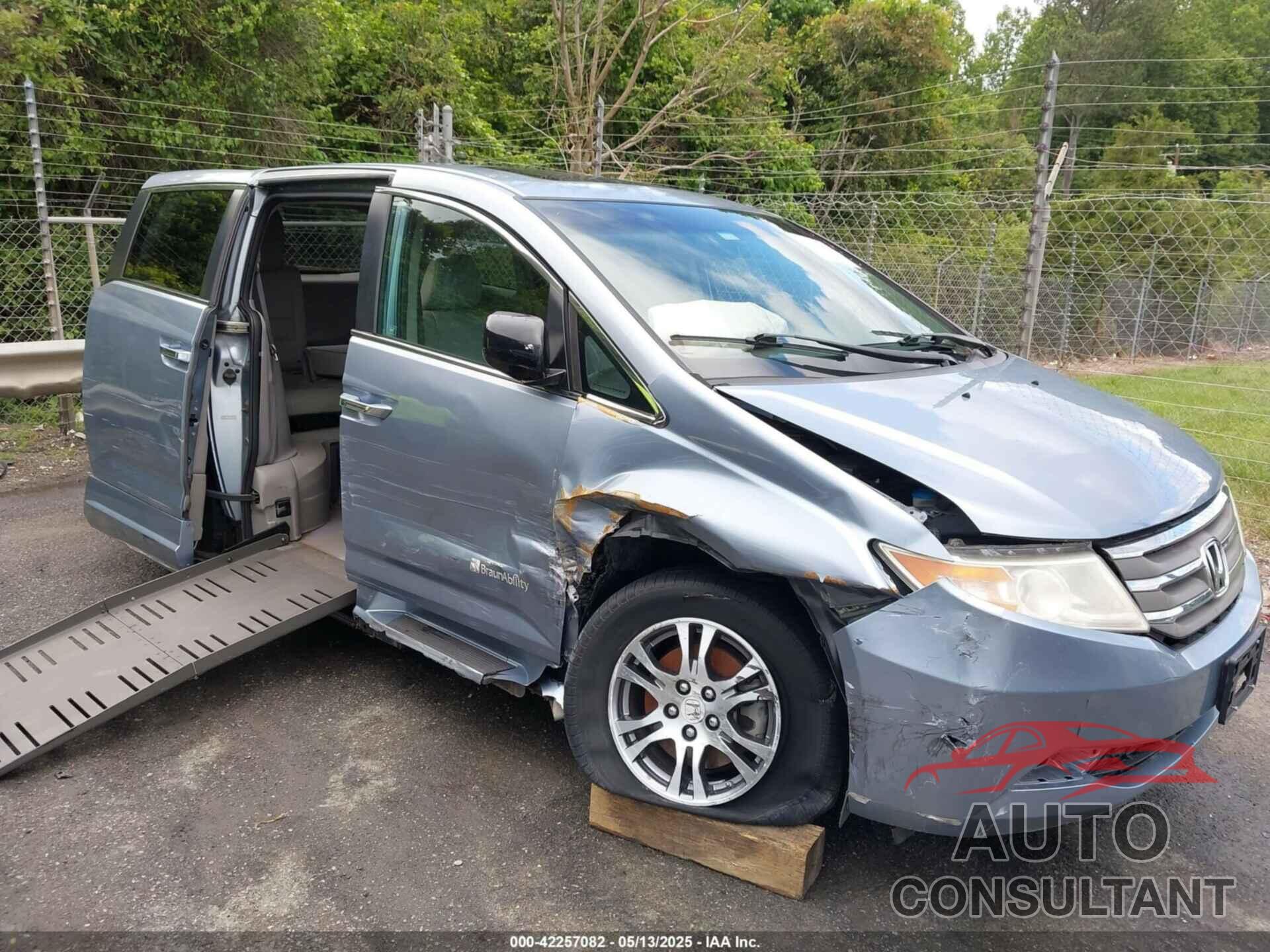 HONDA ODYSSEY 2012 - 5FNRL5H64CB010282