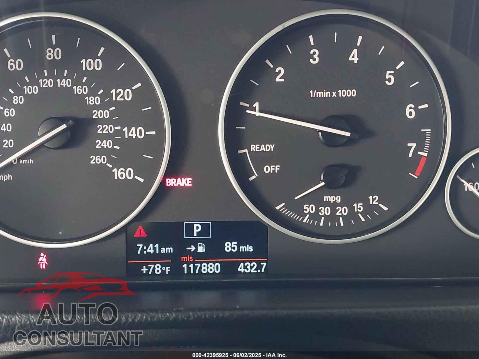 BMW 320I 2013 - WBA3C3C56DF982906
