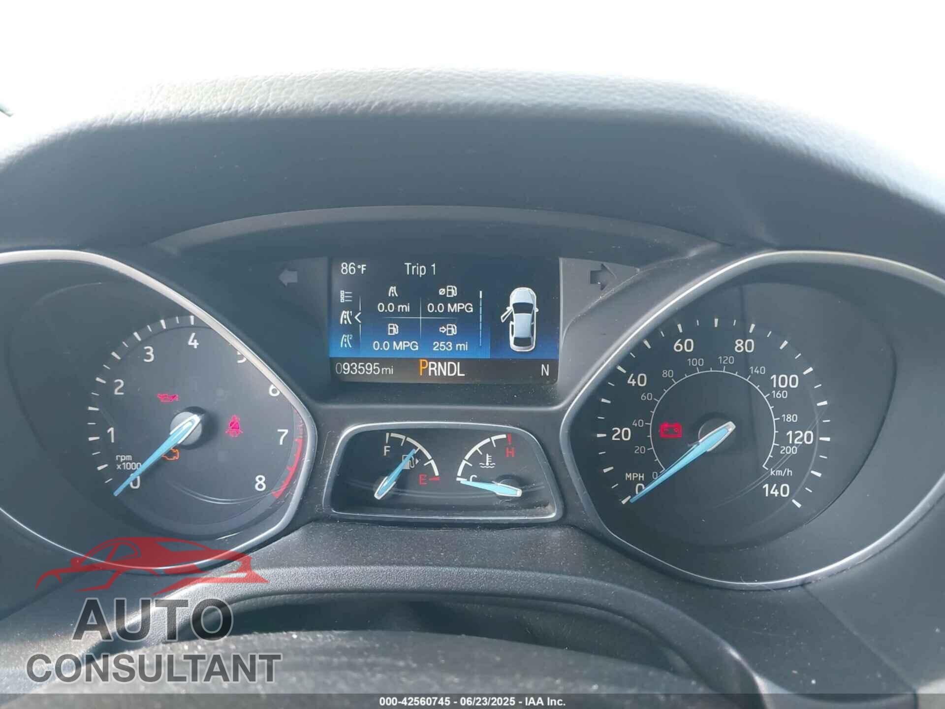 FORD FOCUS 2017 - 1FADP3F24HL217719
